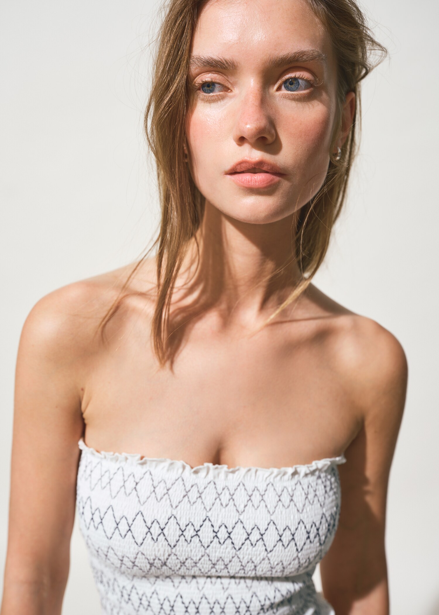 Haut bustier brodé - Détail de l'article 1