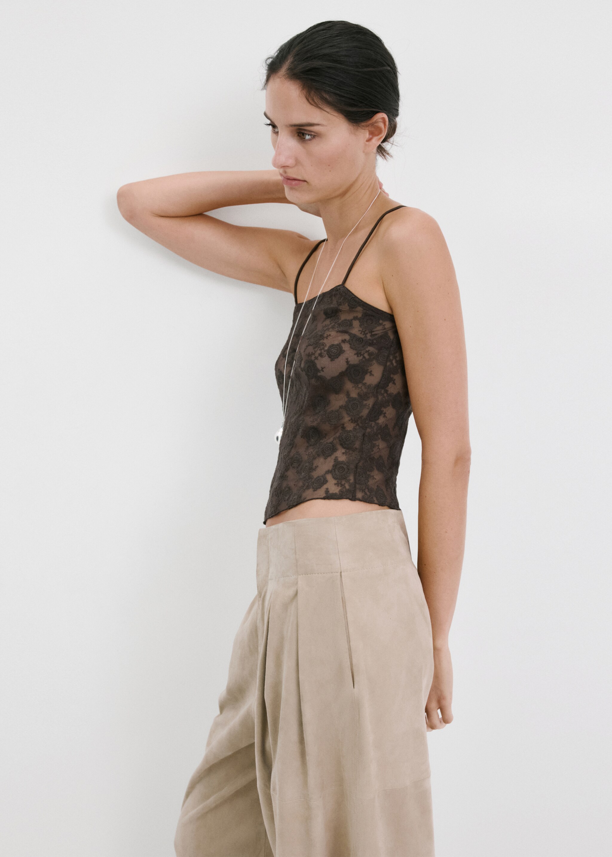 Top dentelle florale - Plan moyen, Kaki. Ref: 27027155-00.