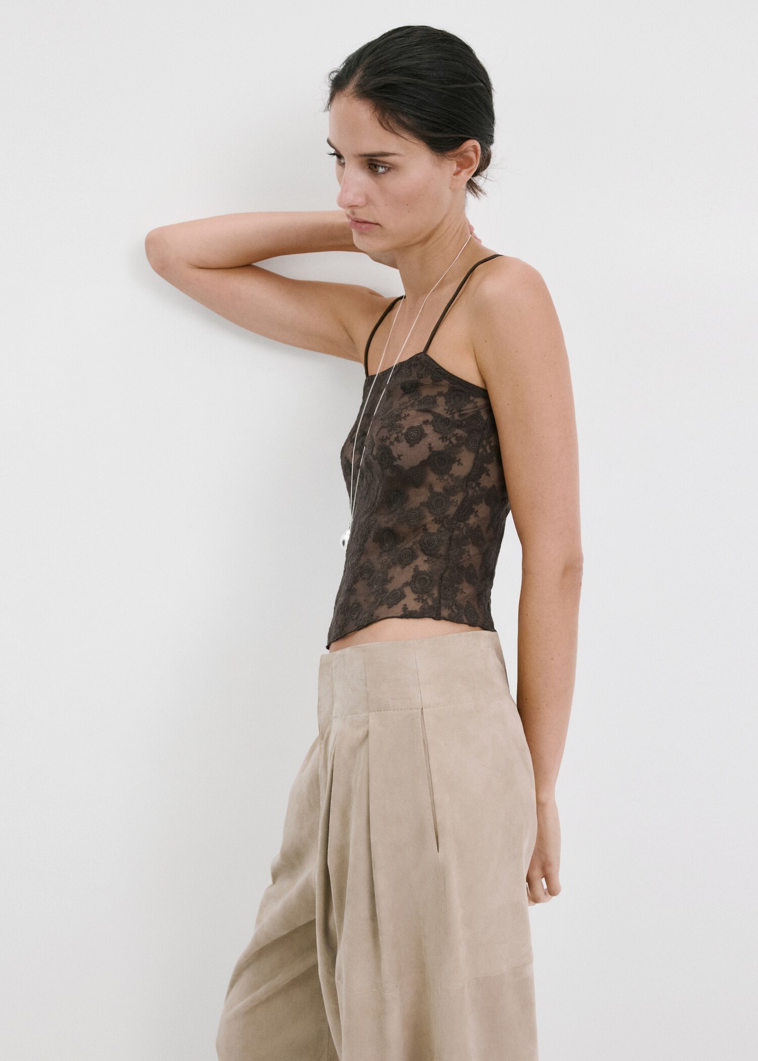 Top dentelle florale - Plan moyen