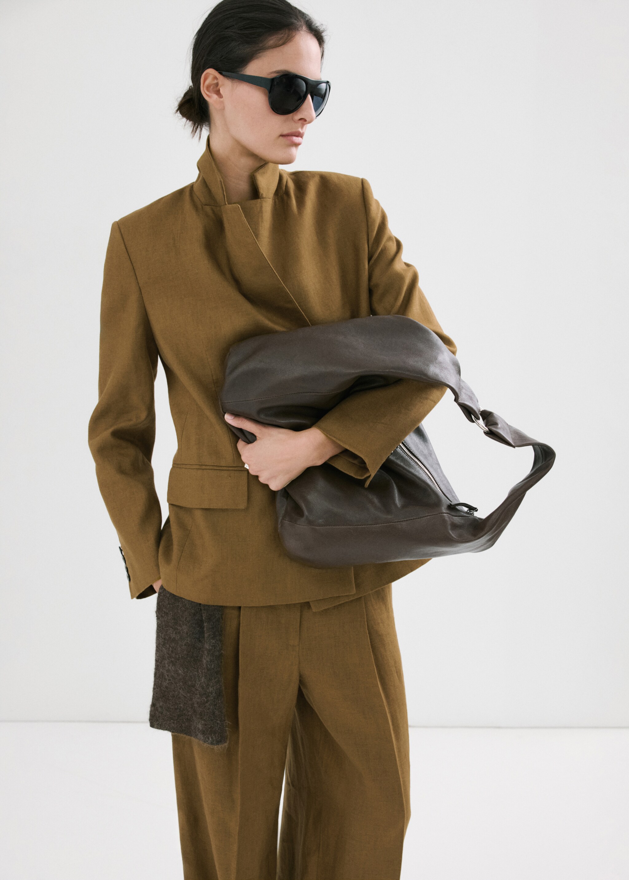 Veste tempoli - Détail de l'article 2, Olive. Ref: 27027161-00.