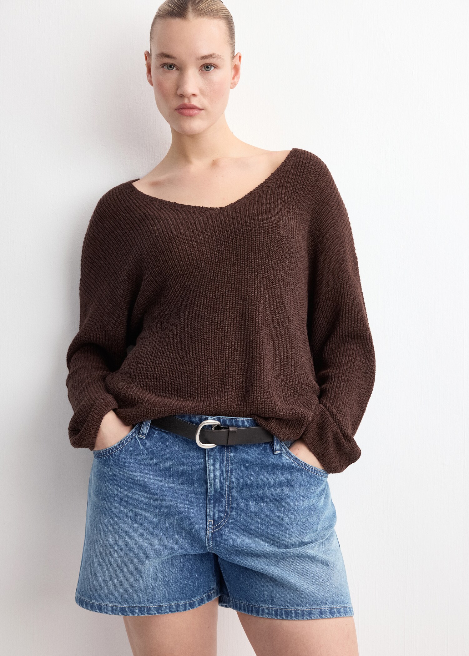 Straight-leg mid-rise denim shorts - Details of the article 5