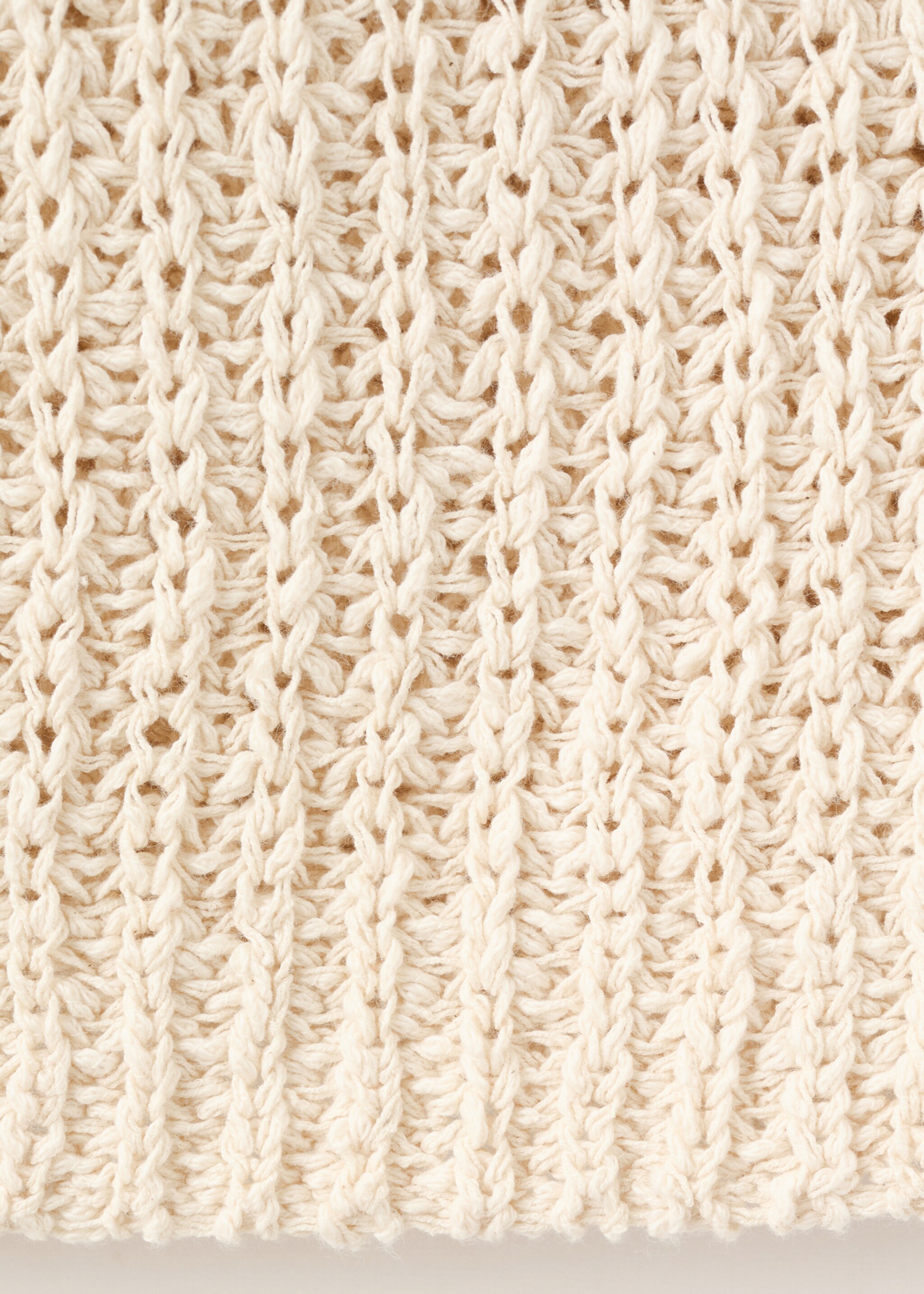 Round-neck knitted top - Details of the article 0, Sand. Ref: 27027166-00.