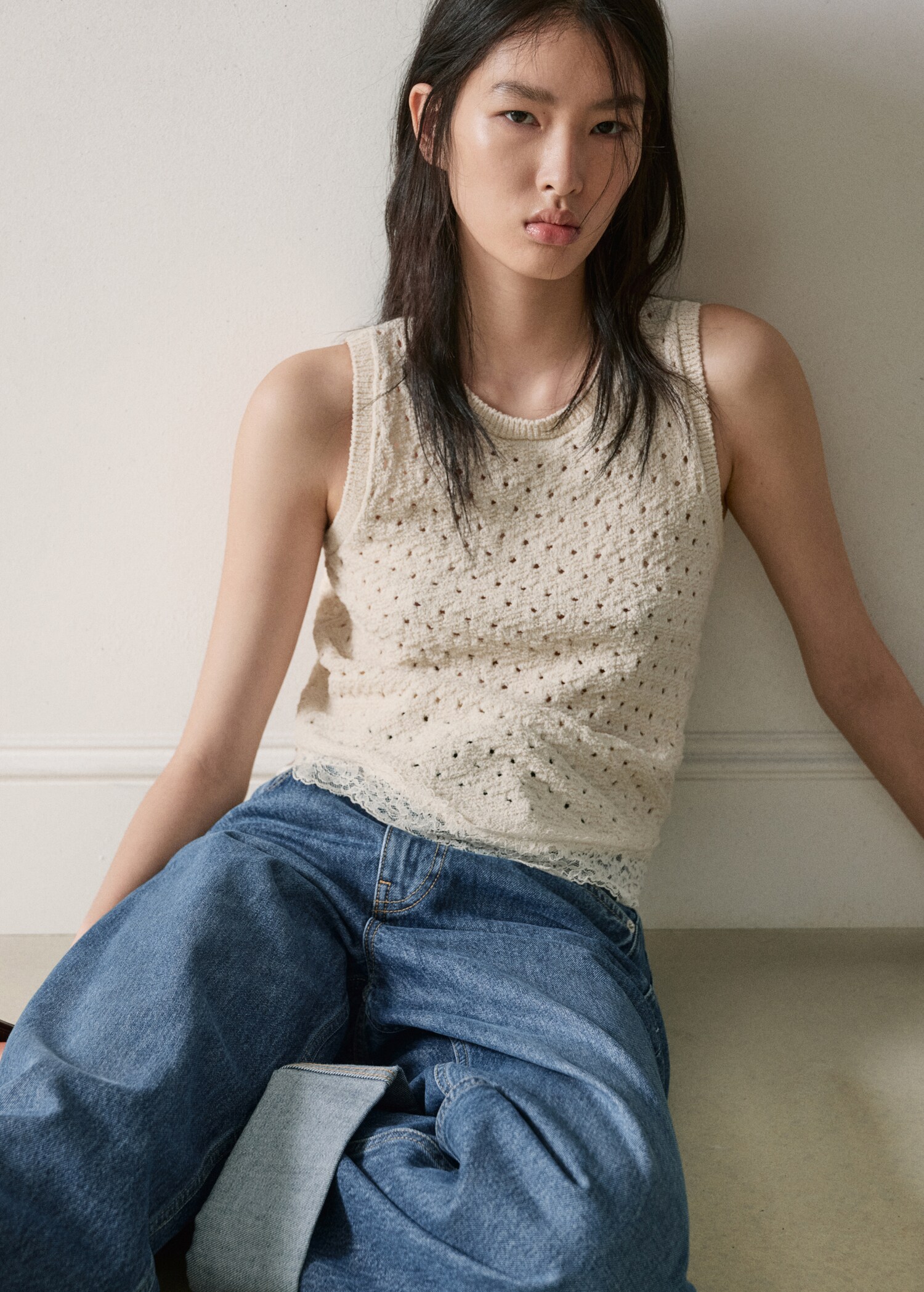 Top à bretelles détails en dentelle - Plan moyen