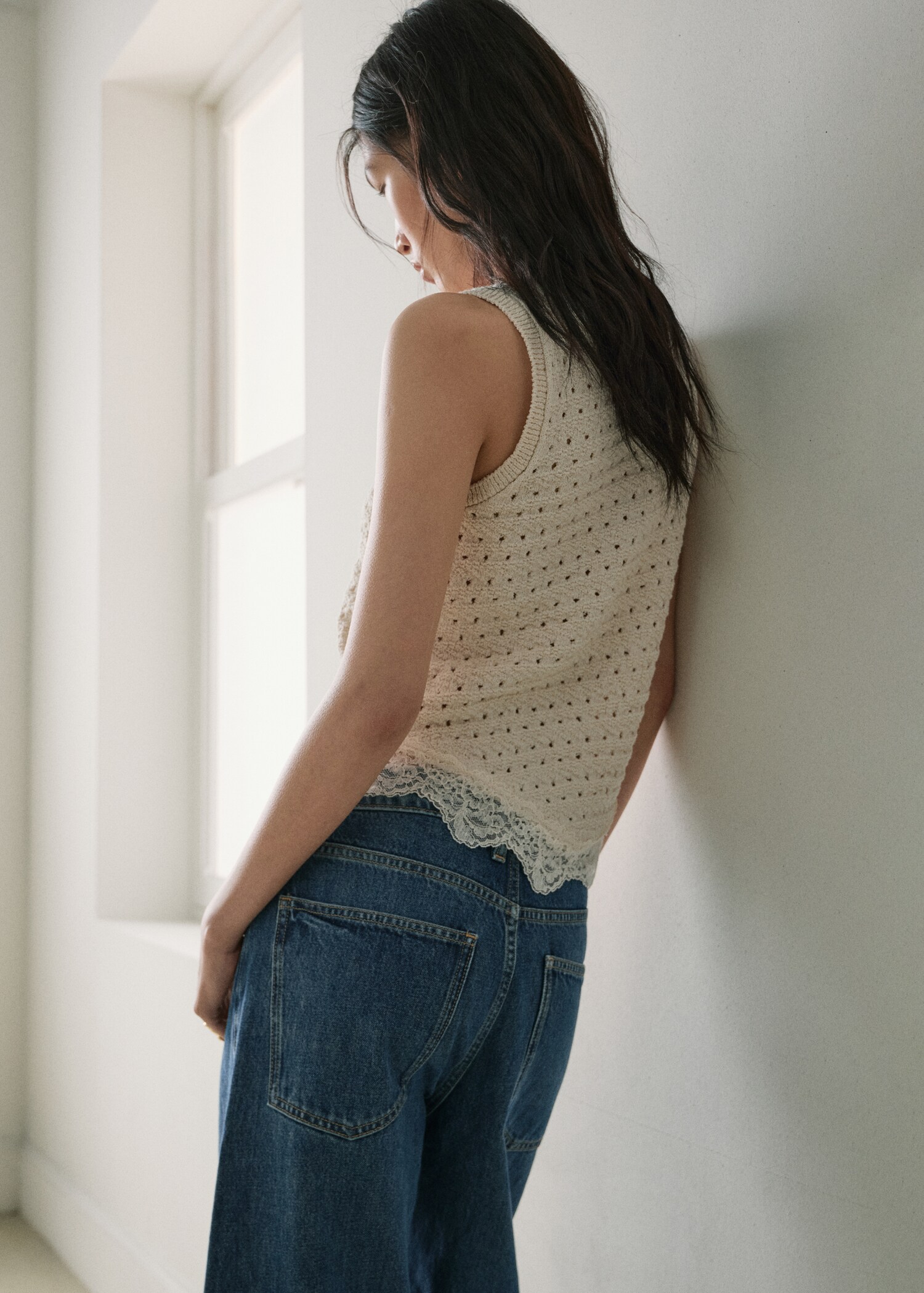 Top à bretelles détails en dentelle - Verso de l’article