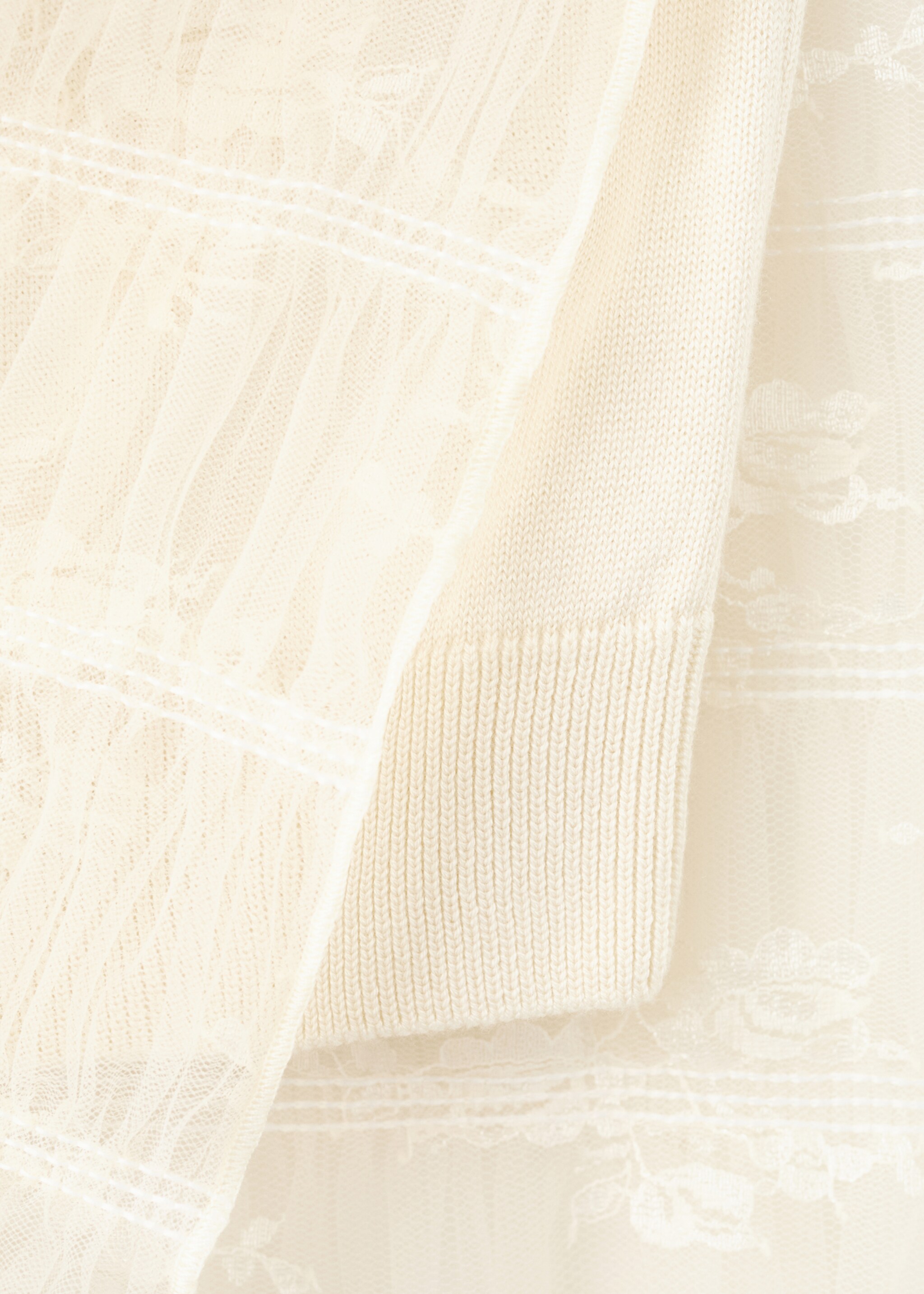 Ruffle knit top - Details of the article 0, Ecru. Ref: 27027169-00.