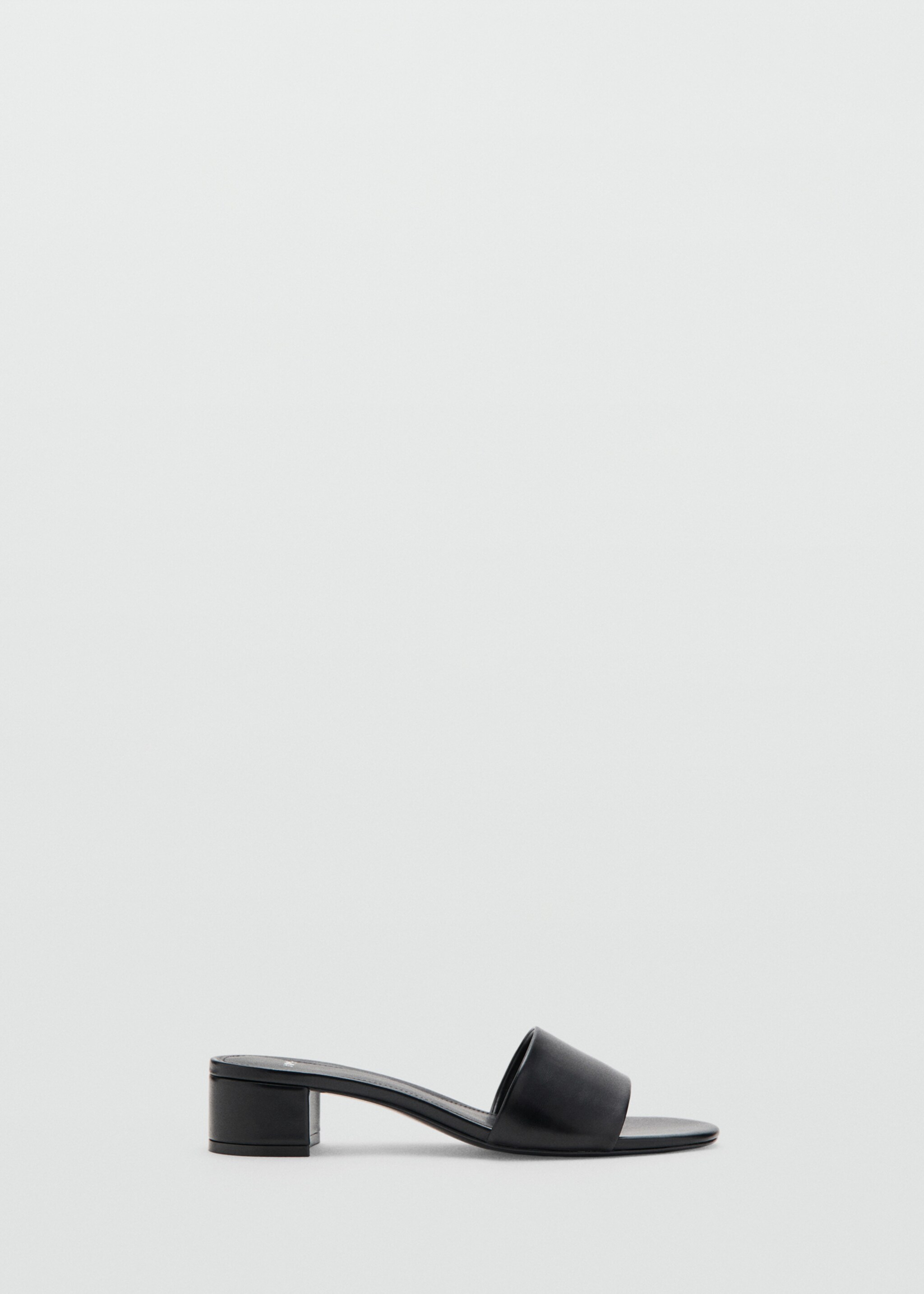 Block-heel sandals with strap - Article without model, Black. Ref: 27027781-00.