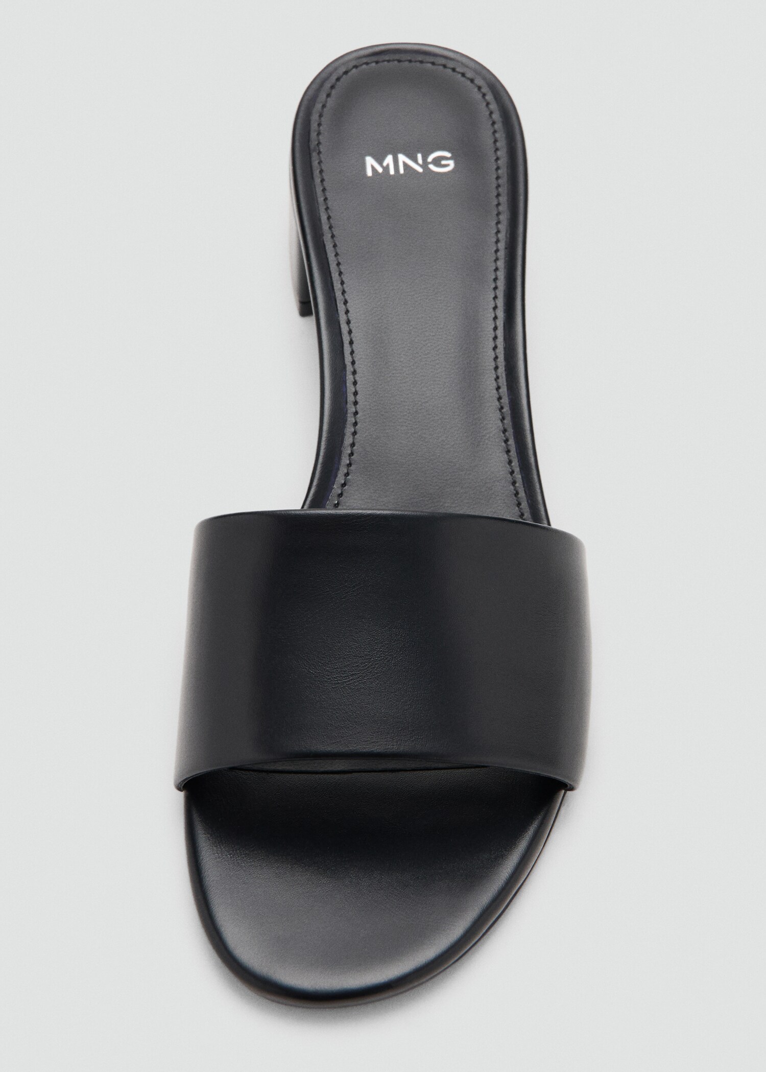 Block-heel sandals with strap - Details of the article 2