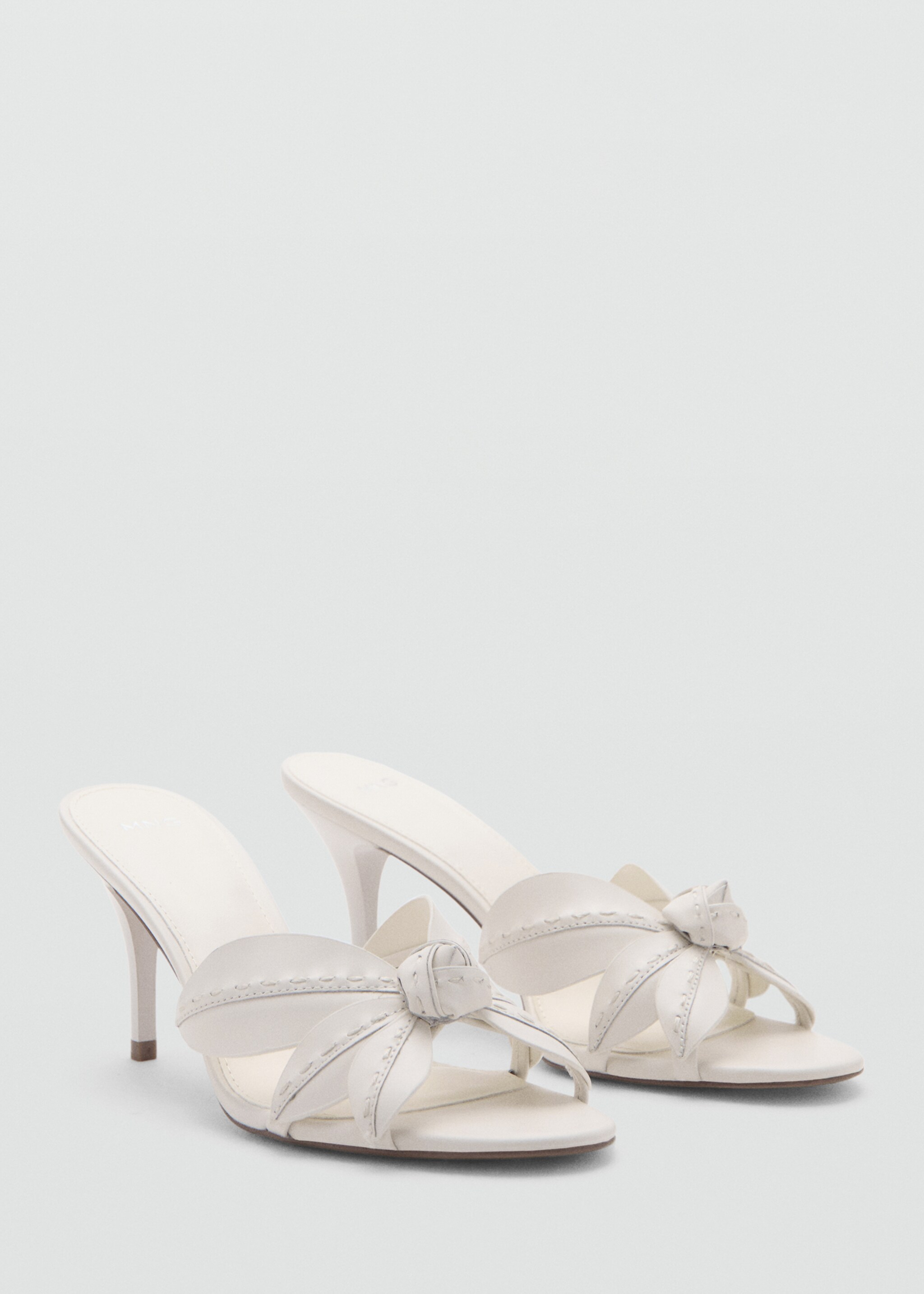 Leather sandals with flower heel - Medium plane, Ecru. Ref: 27027782-00.