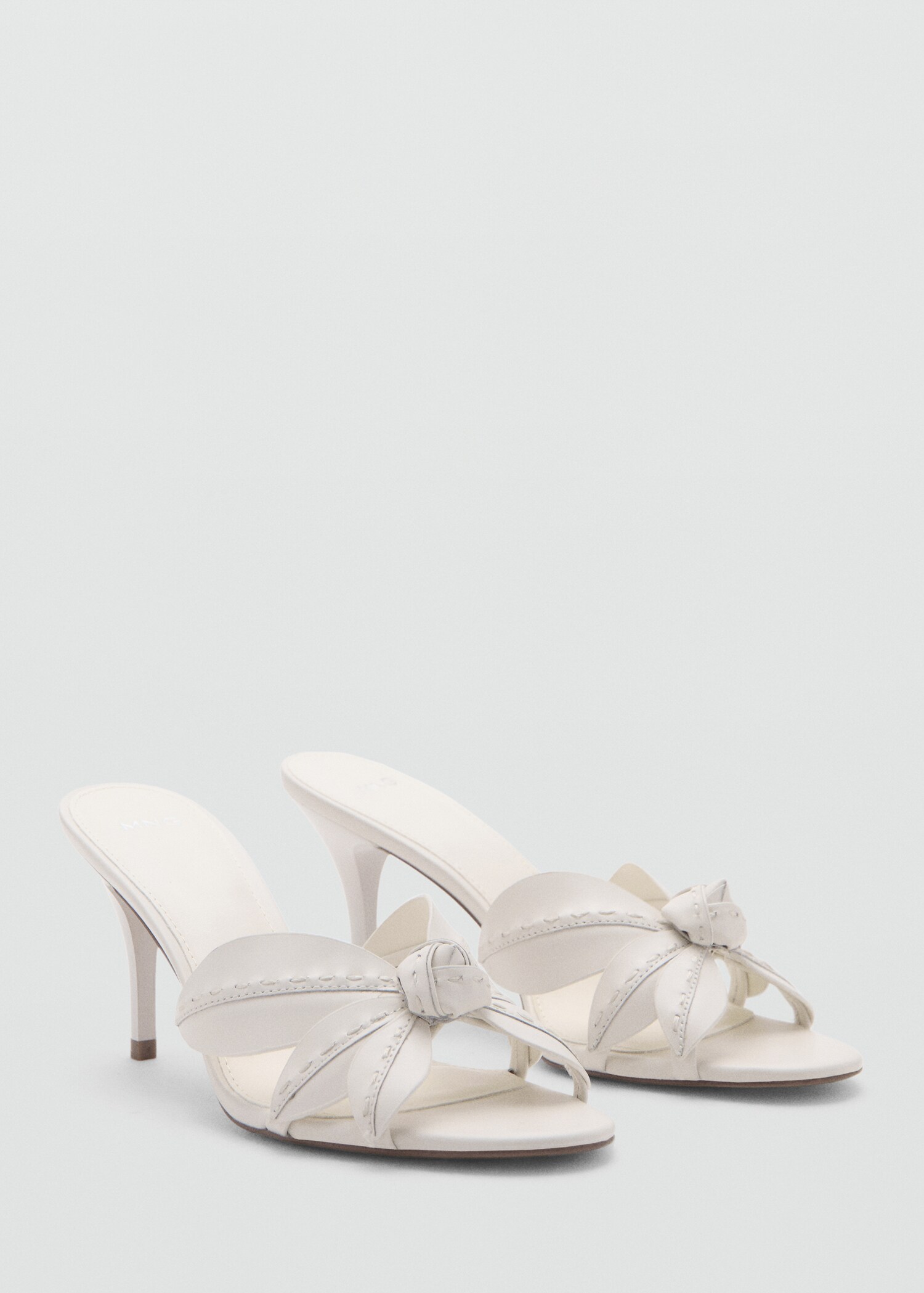 Leather sandals with flower heel - Medium plane