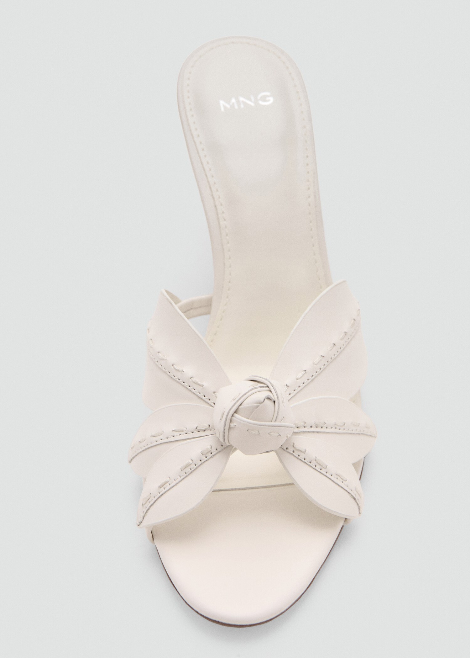 Leather sandals with flower heel - Details of the article 2