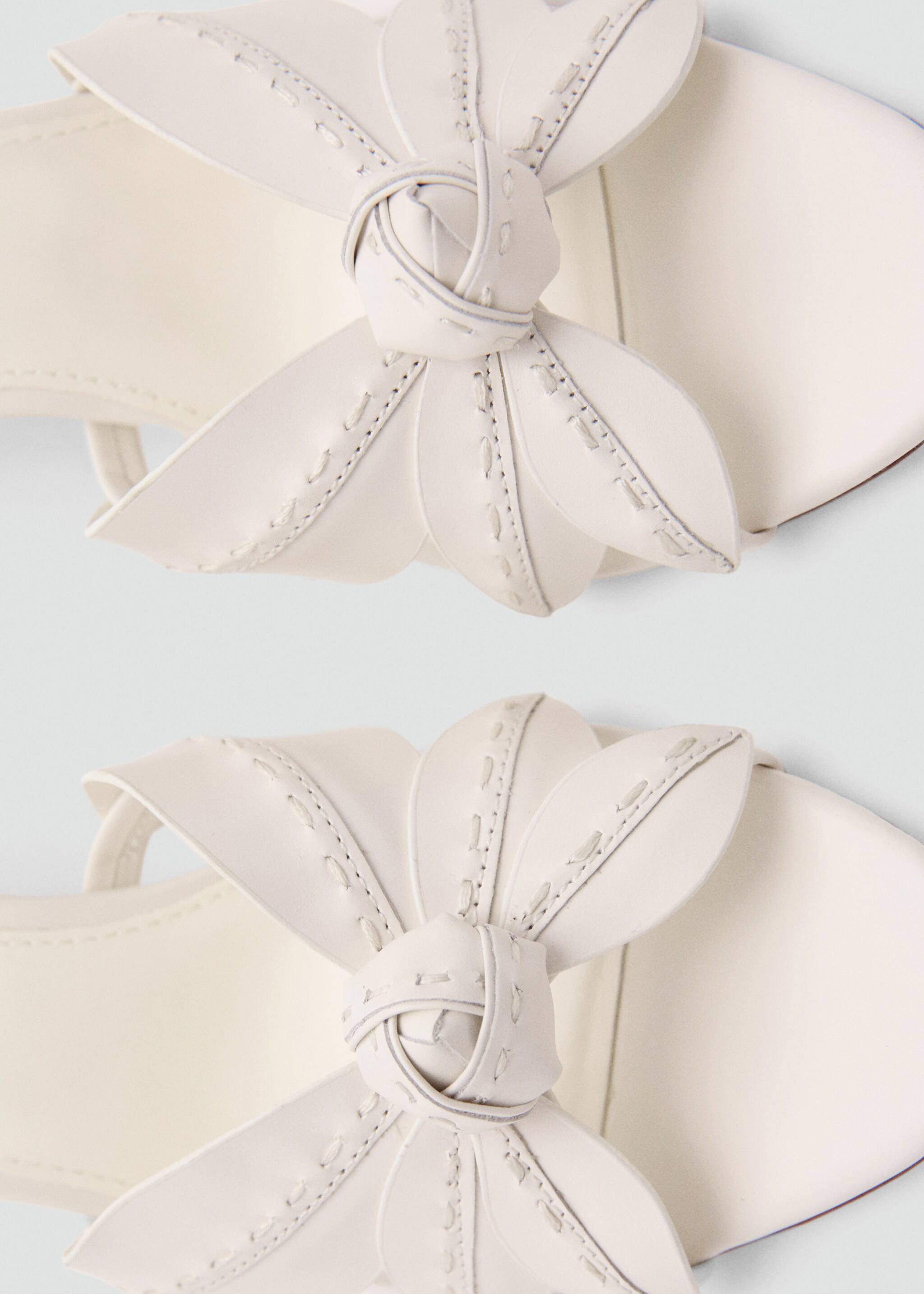 Leather sandals with flower heel - Details of the article 3, Ecru. Ref: 27027782-00.