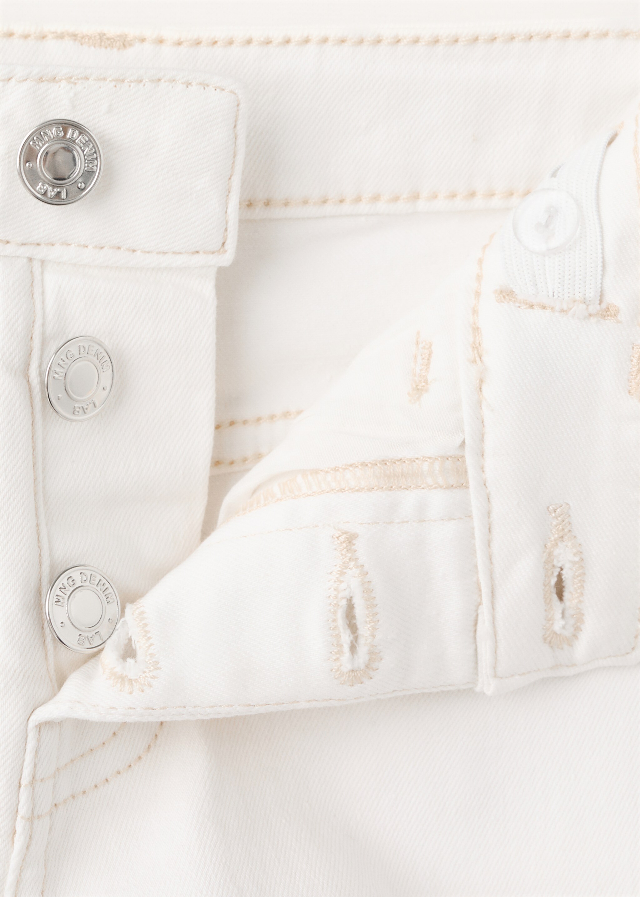 Frayed hem shorts - Details of the article 8, White. Ref: 27027783-00.