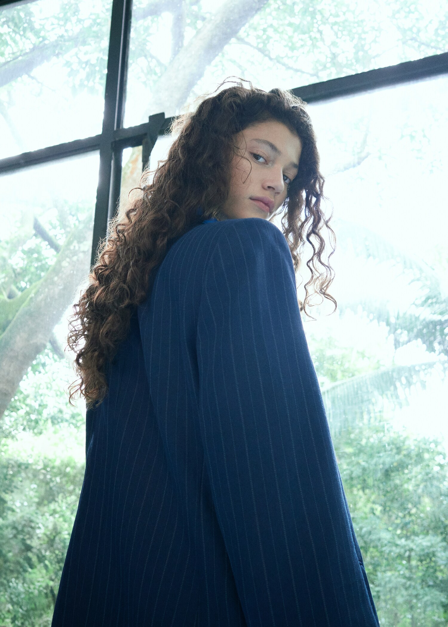 Блейзер в тонкую полоску с поясом - Деталь изделия 2