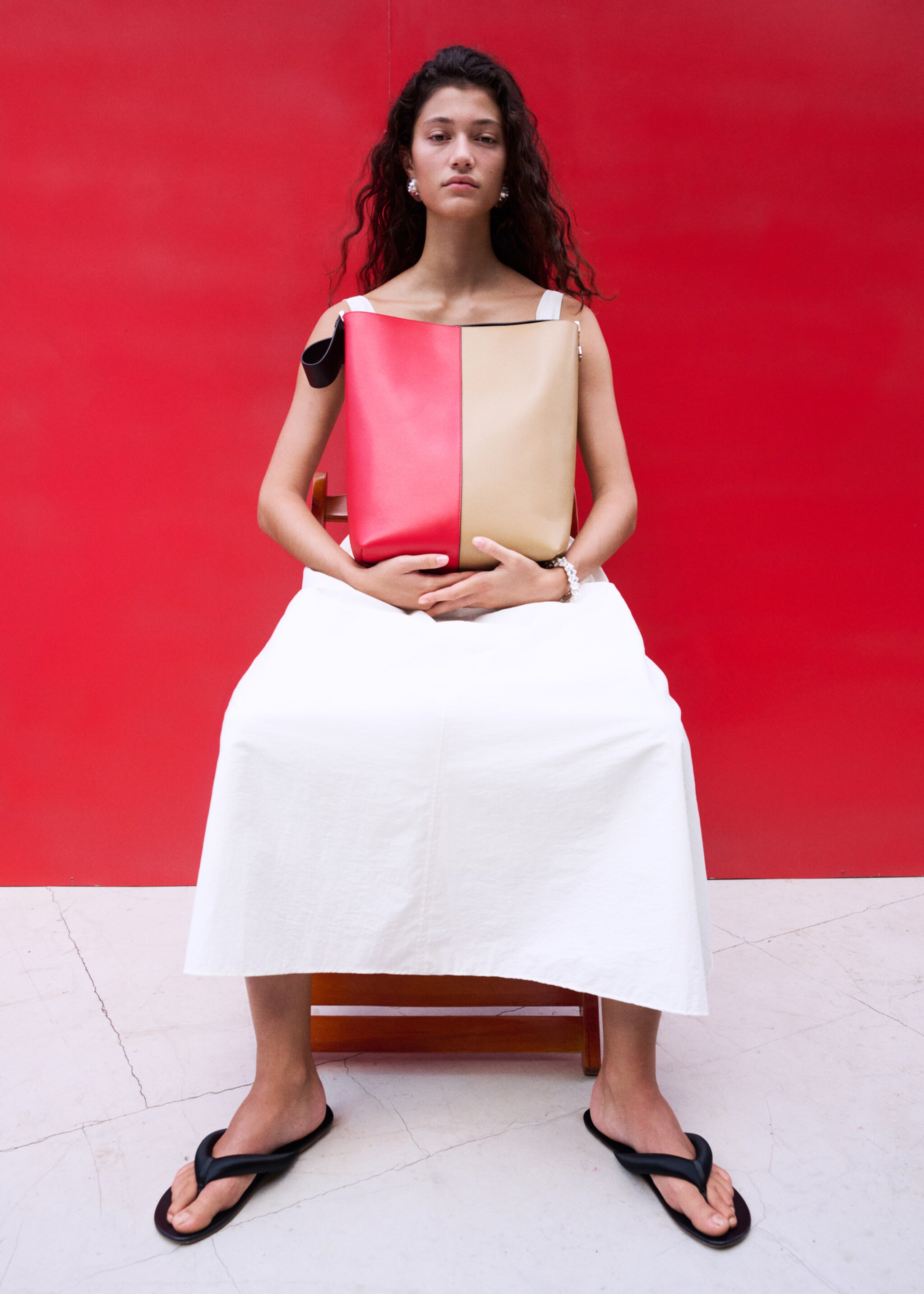 Vestido midi evasé fruncidos - Detalle del artículo 2, Crudo. Ref: 27027803-00.