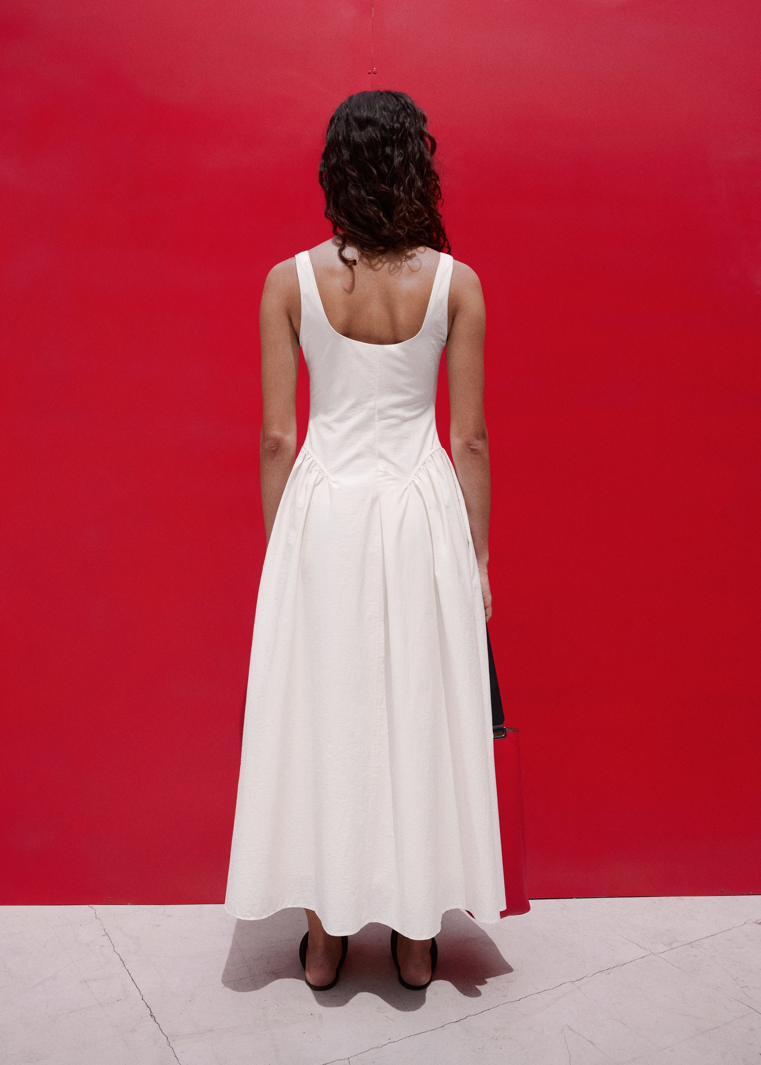 Midi A-line dress with ruching - Reverse of the article