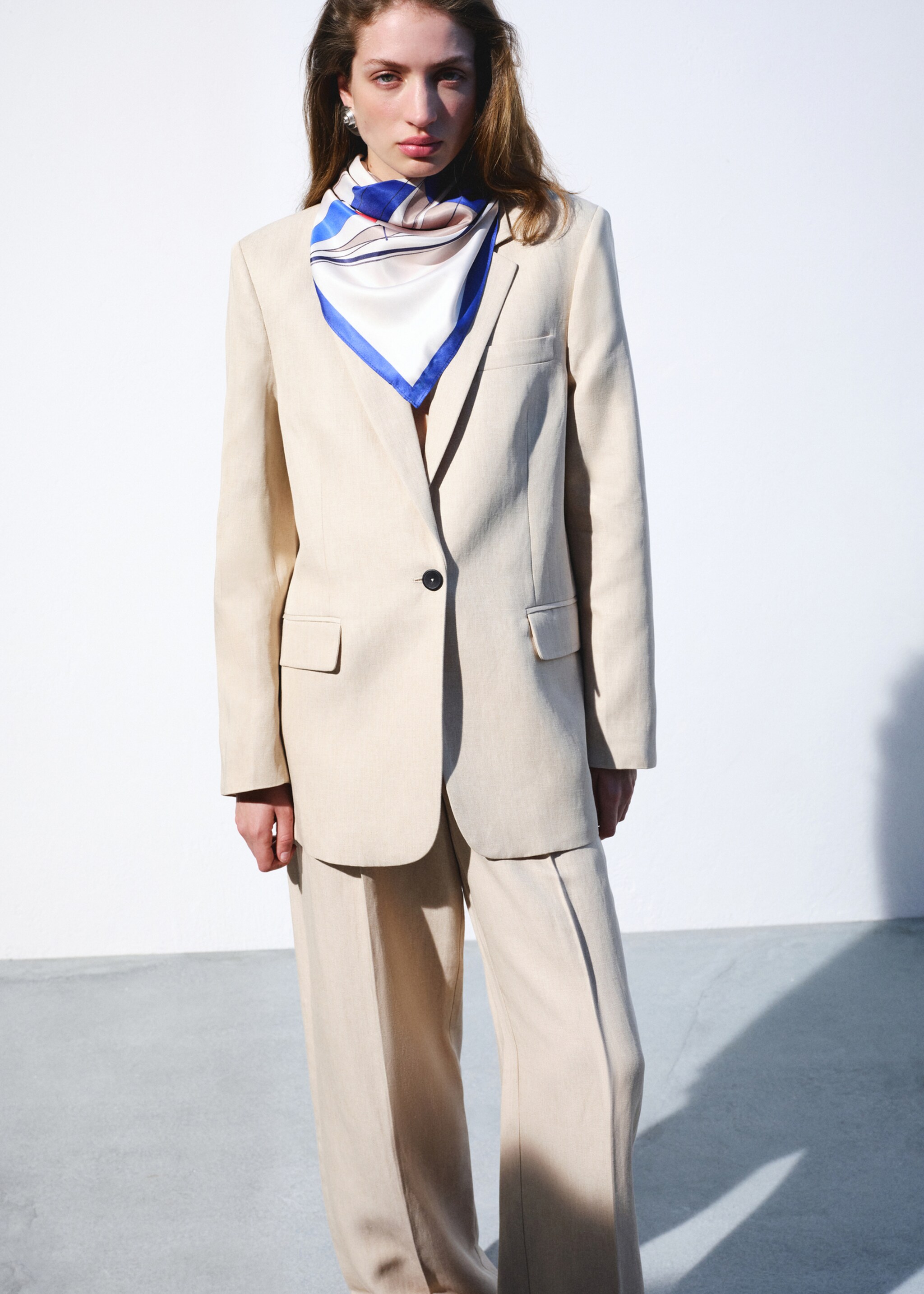 Pantalon de costume droit taille normale - Plan moyen, Sable. Ref: 27027806-00.