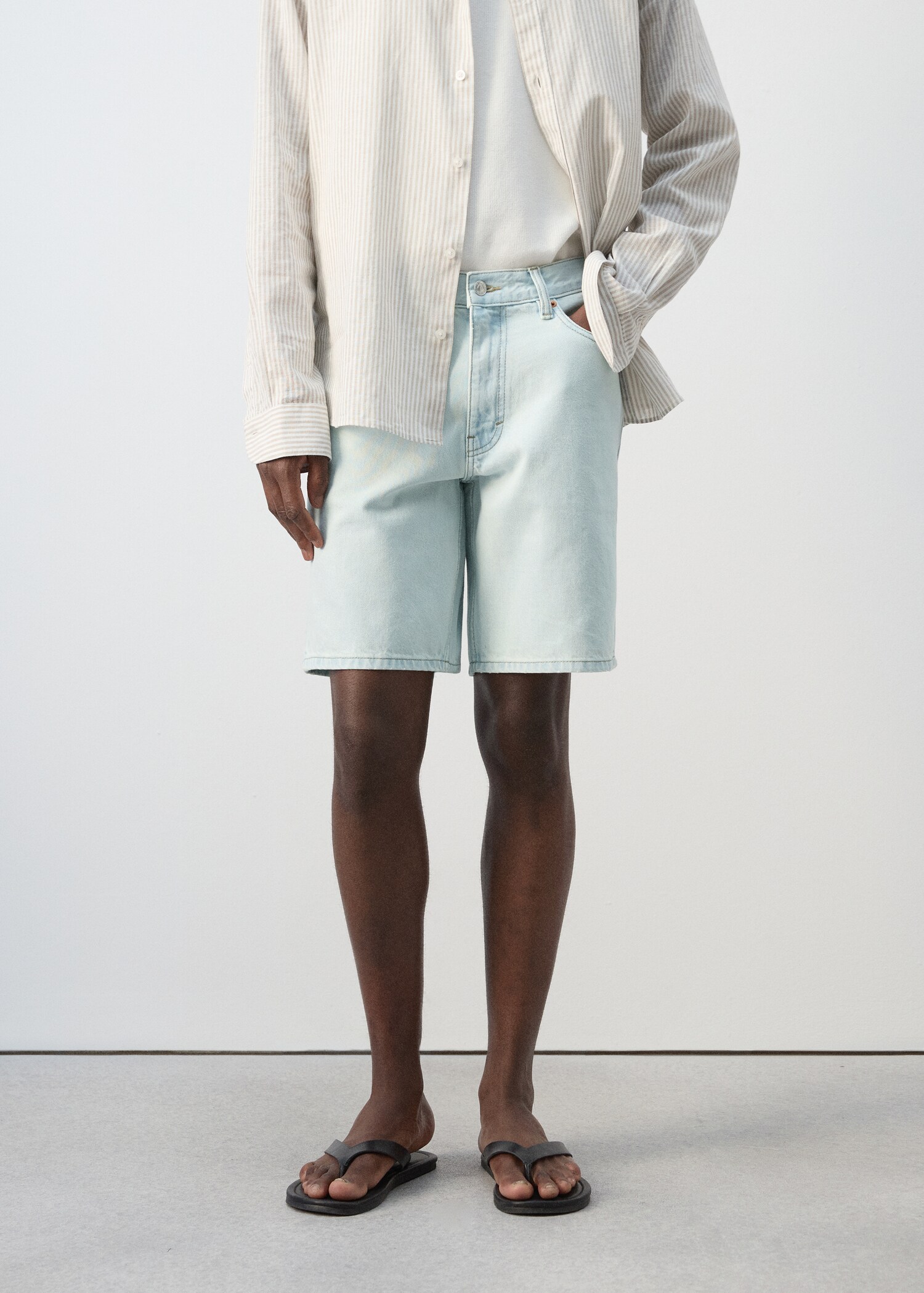 Straight-fit denim bermuda shorts - Medium plane