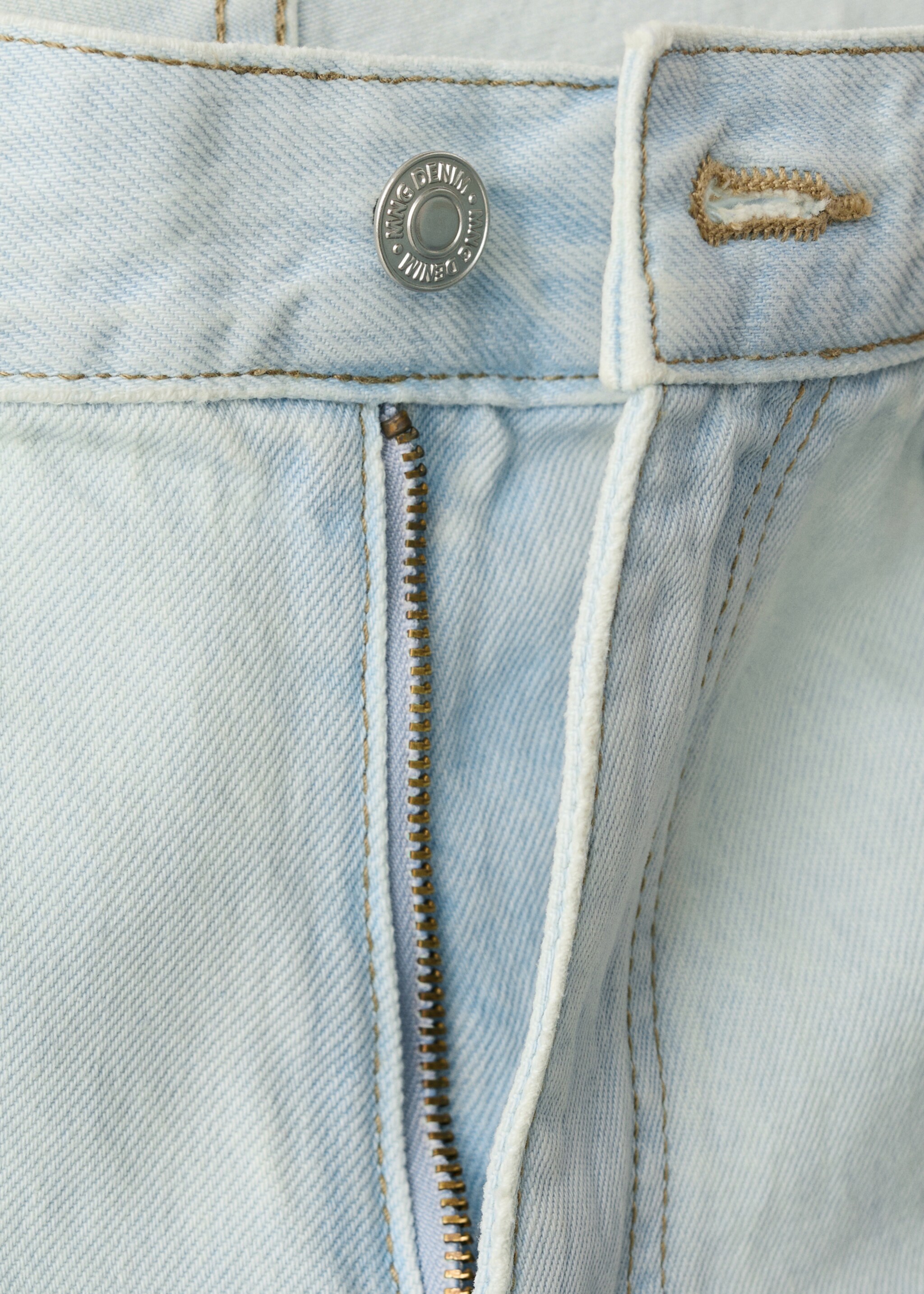 Gerade Jeans-Bermudashorts - Detail des Artikels 0, Bleach-Blau. Ref: 27027902-00.