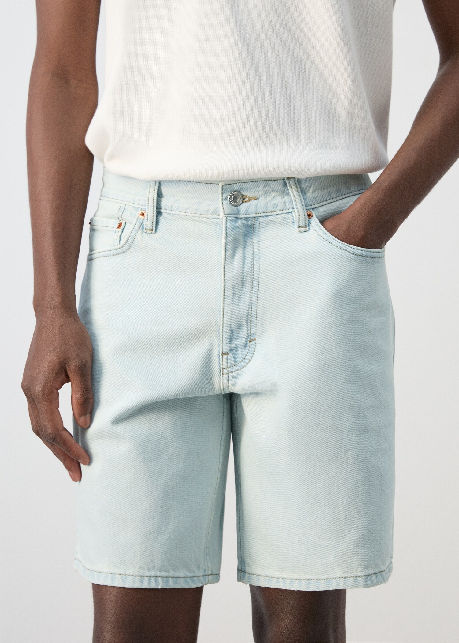 Straight-fit denim bermuda shorts - Details of the article 1
