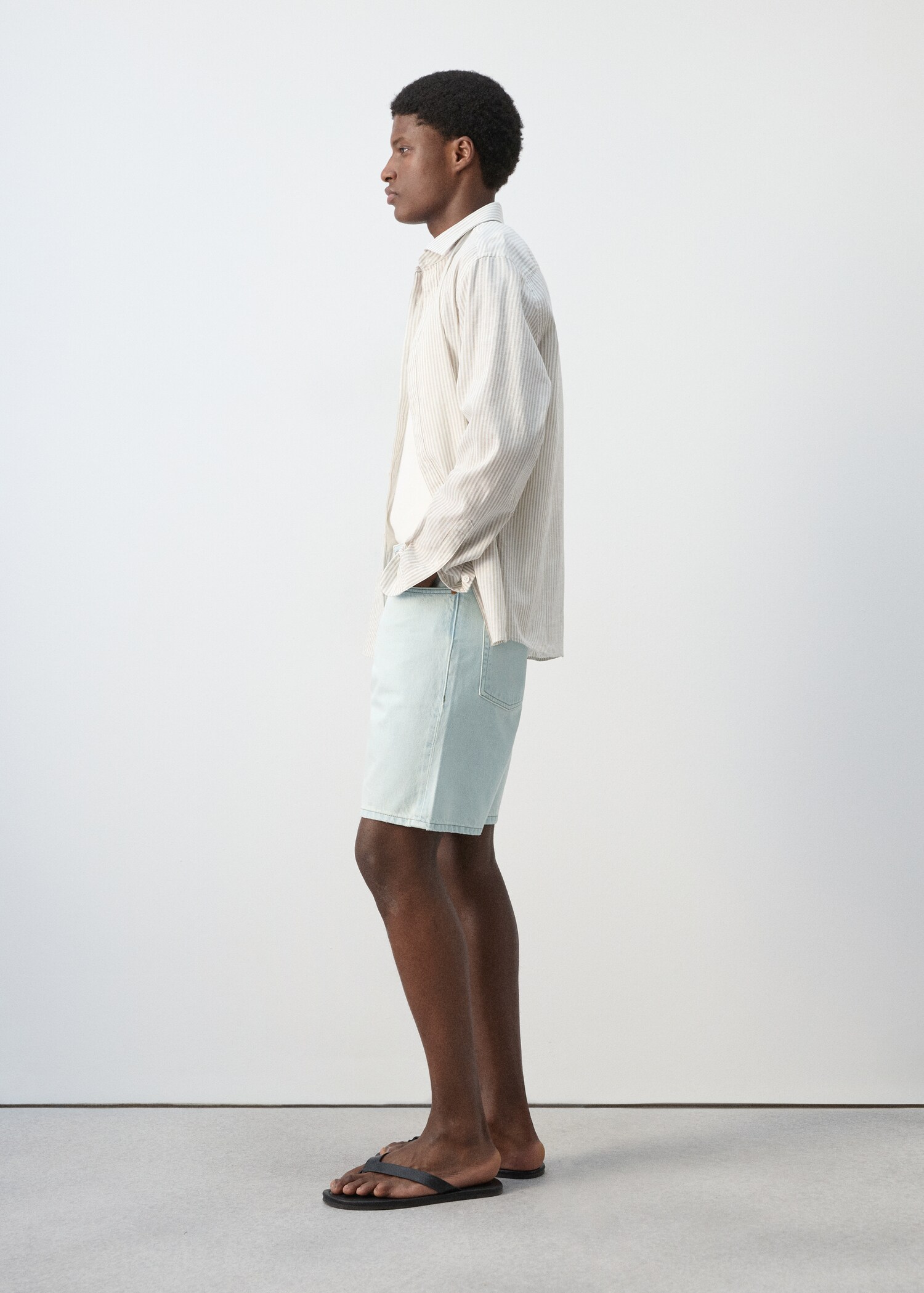Straight-fit denim bermuda shorts - Details of the article 2