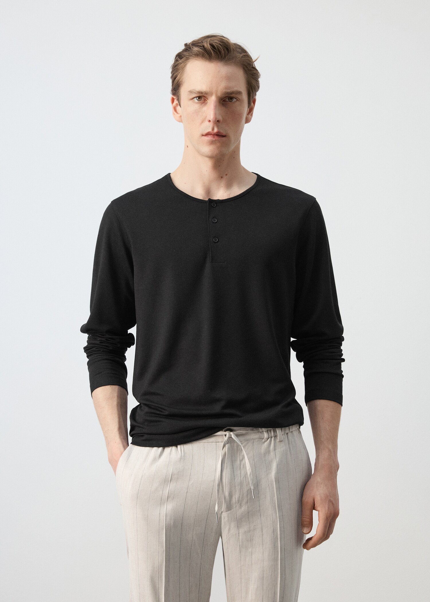 Henley T-shirt - Medium plane