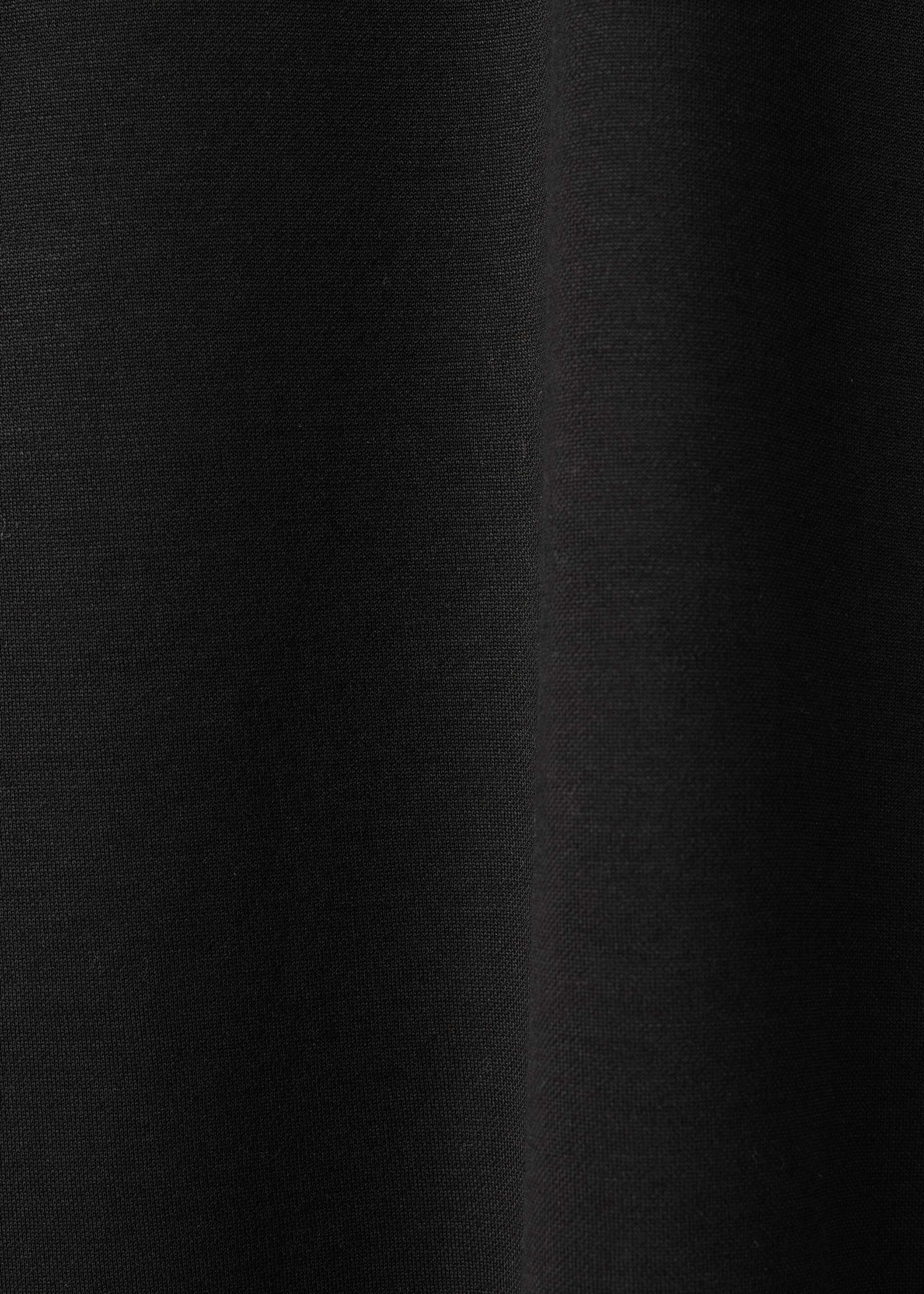 Henley T-shirt - Details of the article 0, Black. Ref: 27027914-00.