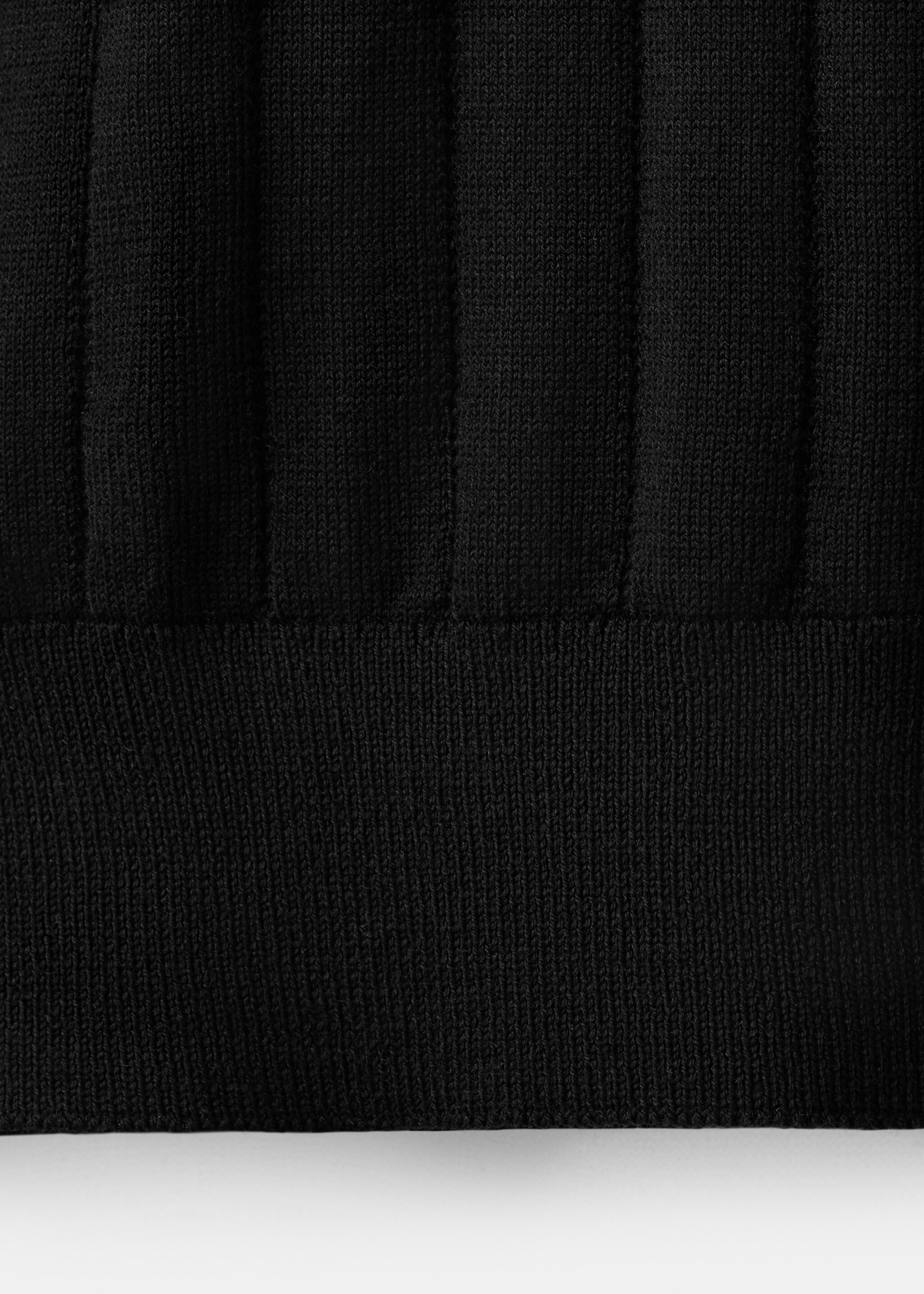 Fine-knit polo shirt with zip - Details of the article 0, Black. Ref: 27027916-00.