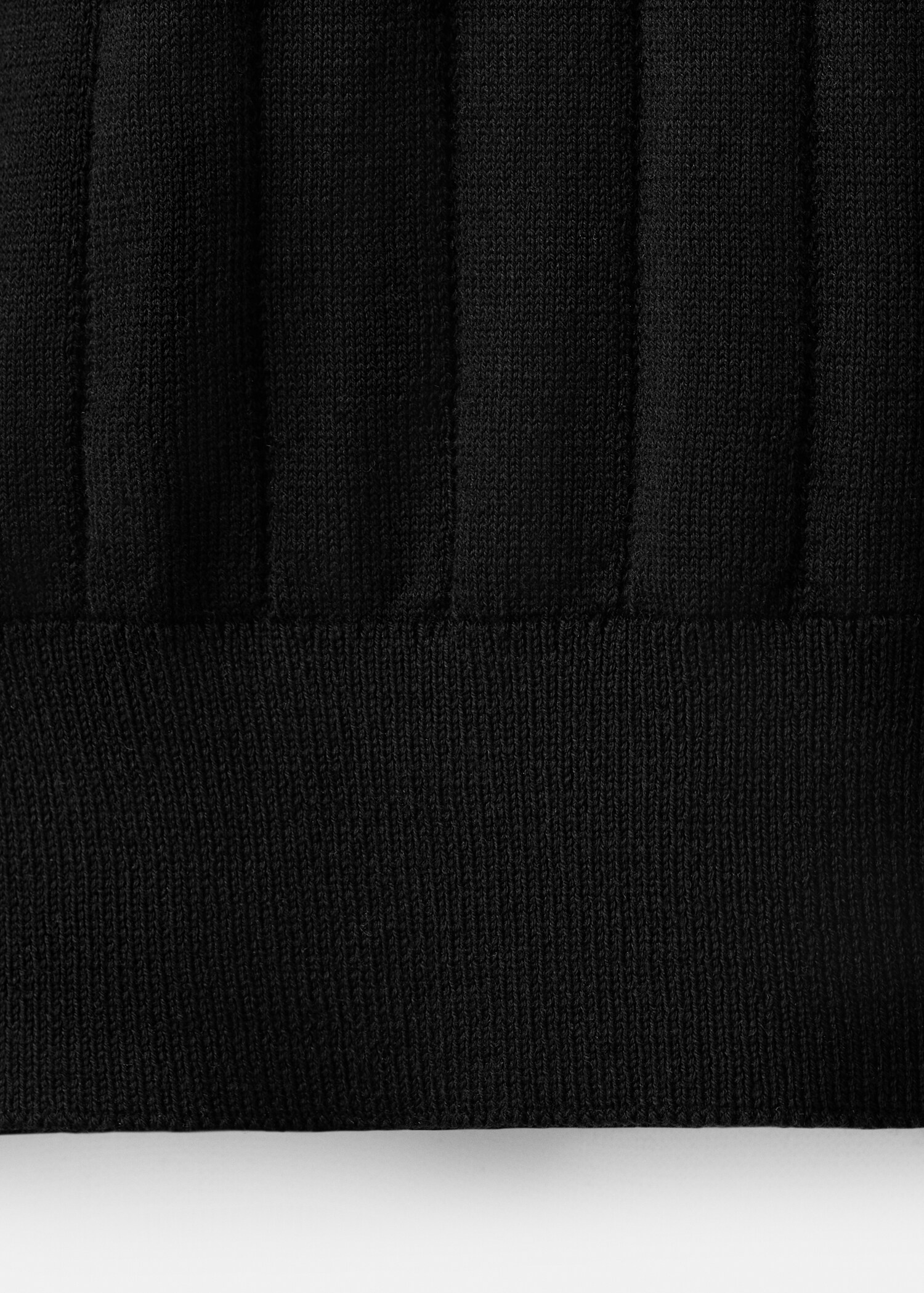 Fine-knit polo shirt with zip - Details of the article 0