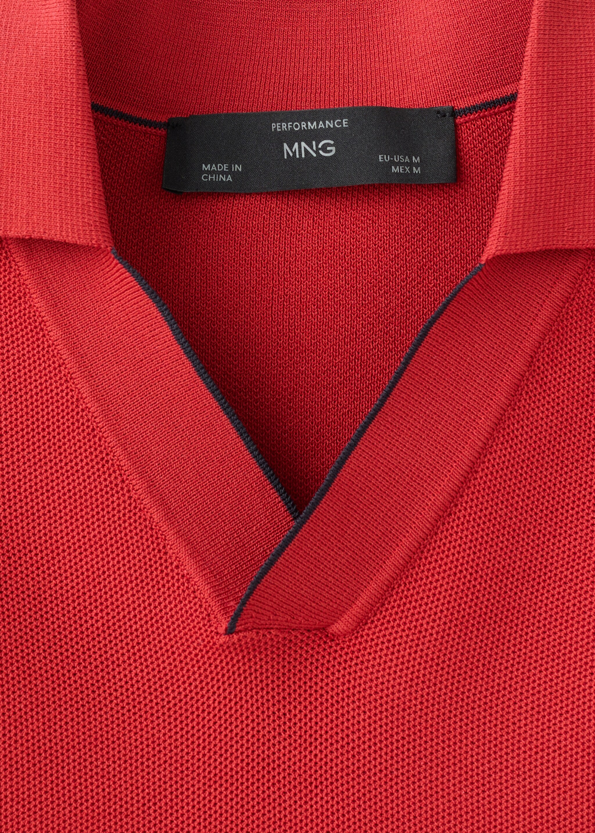 Contrasting knitted polo shirt - Details of the article 8, Red. Ref: 27027918-00.