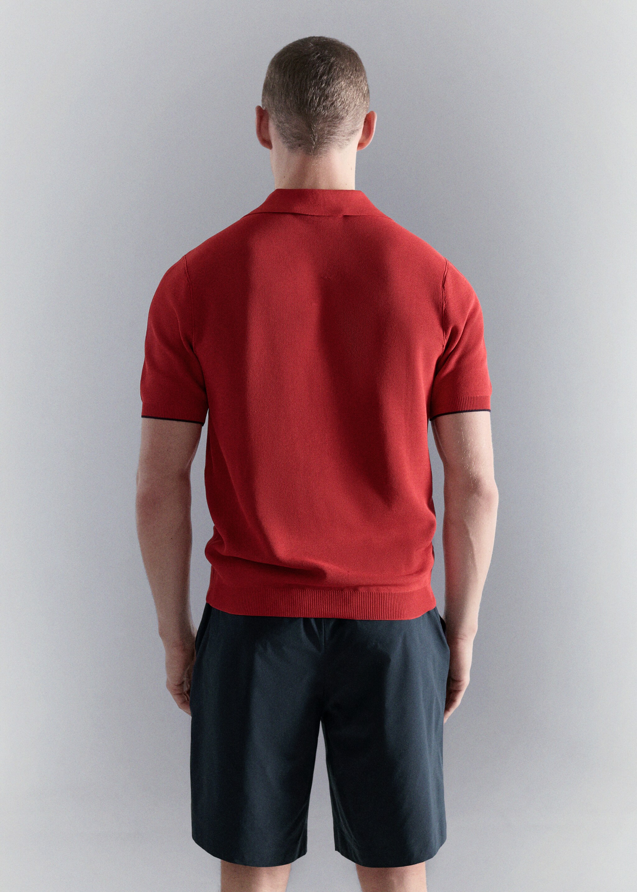 Contrasting knitted polo shirt - Reverse of the article, Red. Ref: 27027918-00.