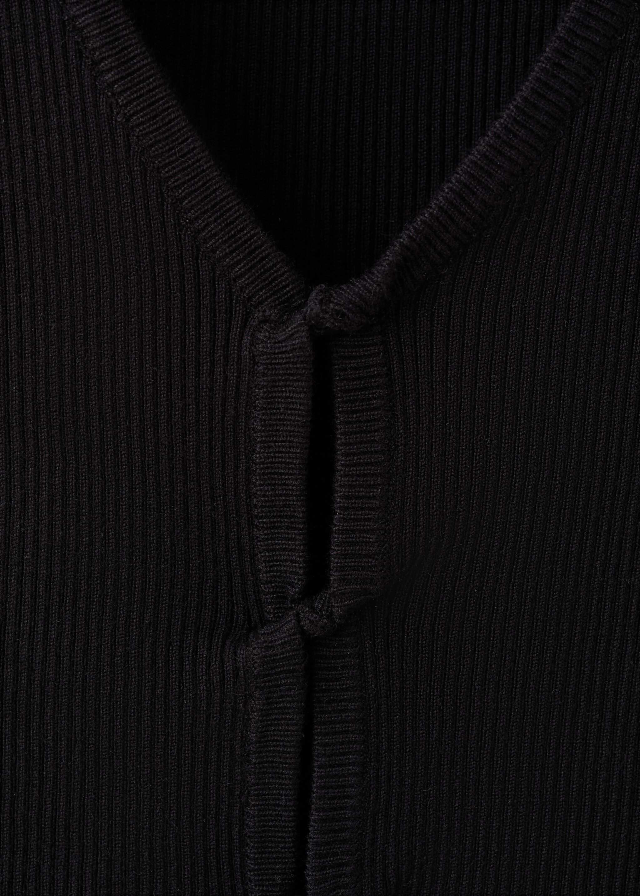 Ribbed top - Details of the article 8, Black. Ref: 27027920-00.
