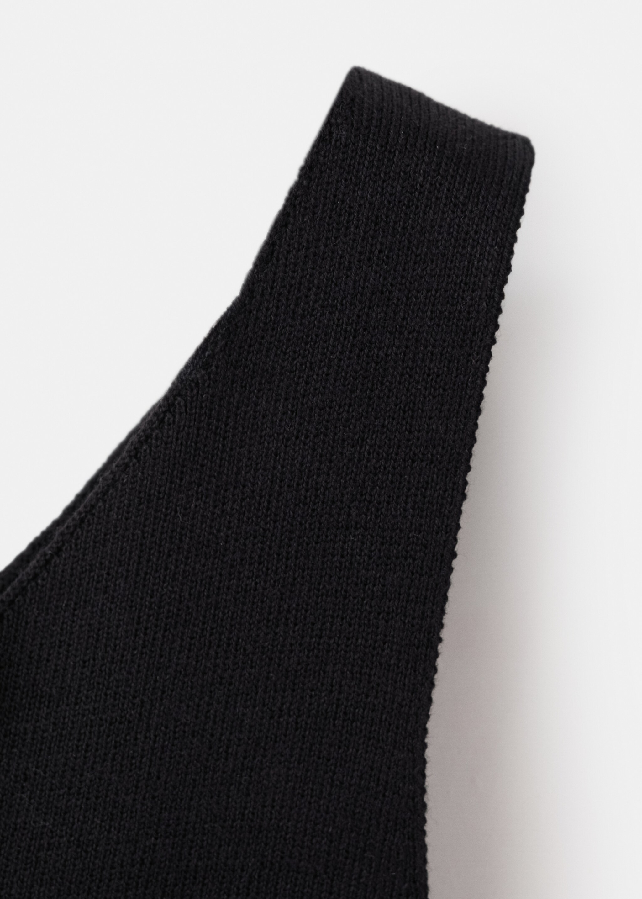 Cotton top with stud detail - Details of the article 0, Black. Ref: 27027921-00.