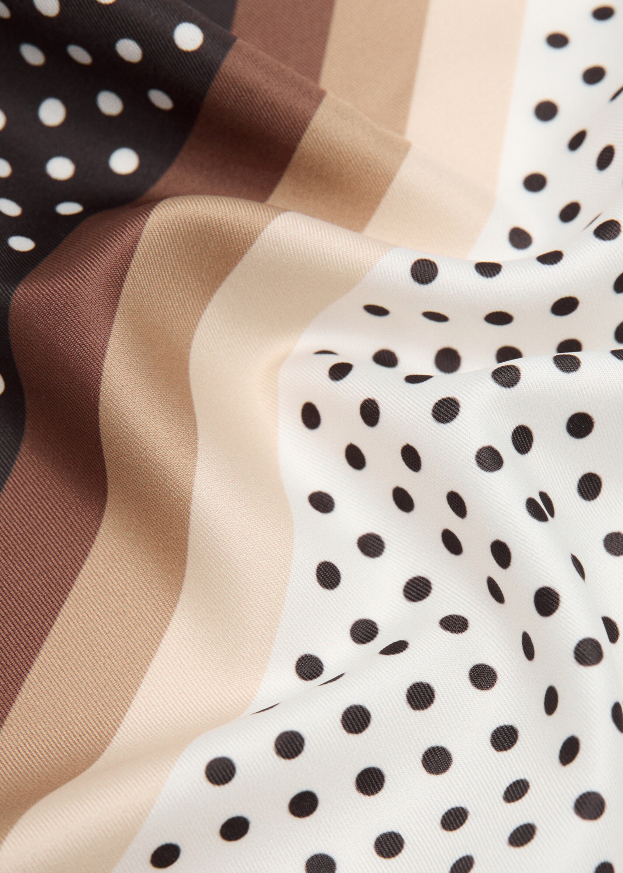 Satin check-print scarf - Medium plane, Chocolate. Ref: 27031202-00.