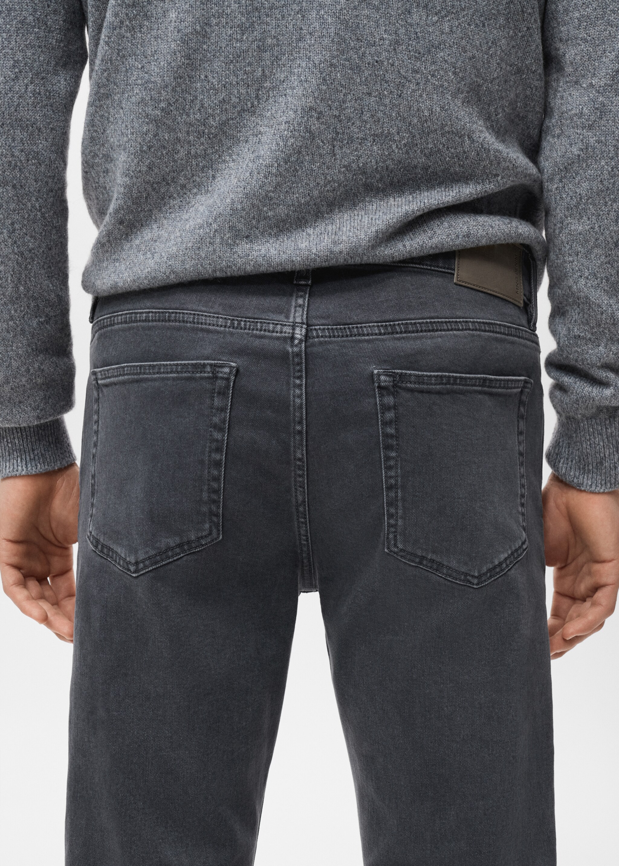 Jeans Patrick slim fit Ultra Soft Touch - Detalle del artículo 6, Gris claro. Ref: 27031203-00.