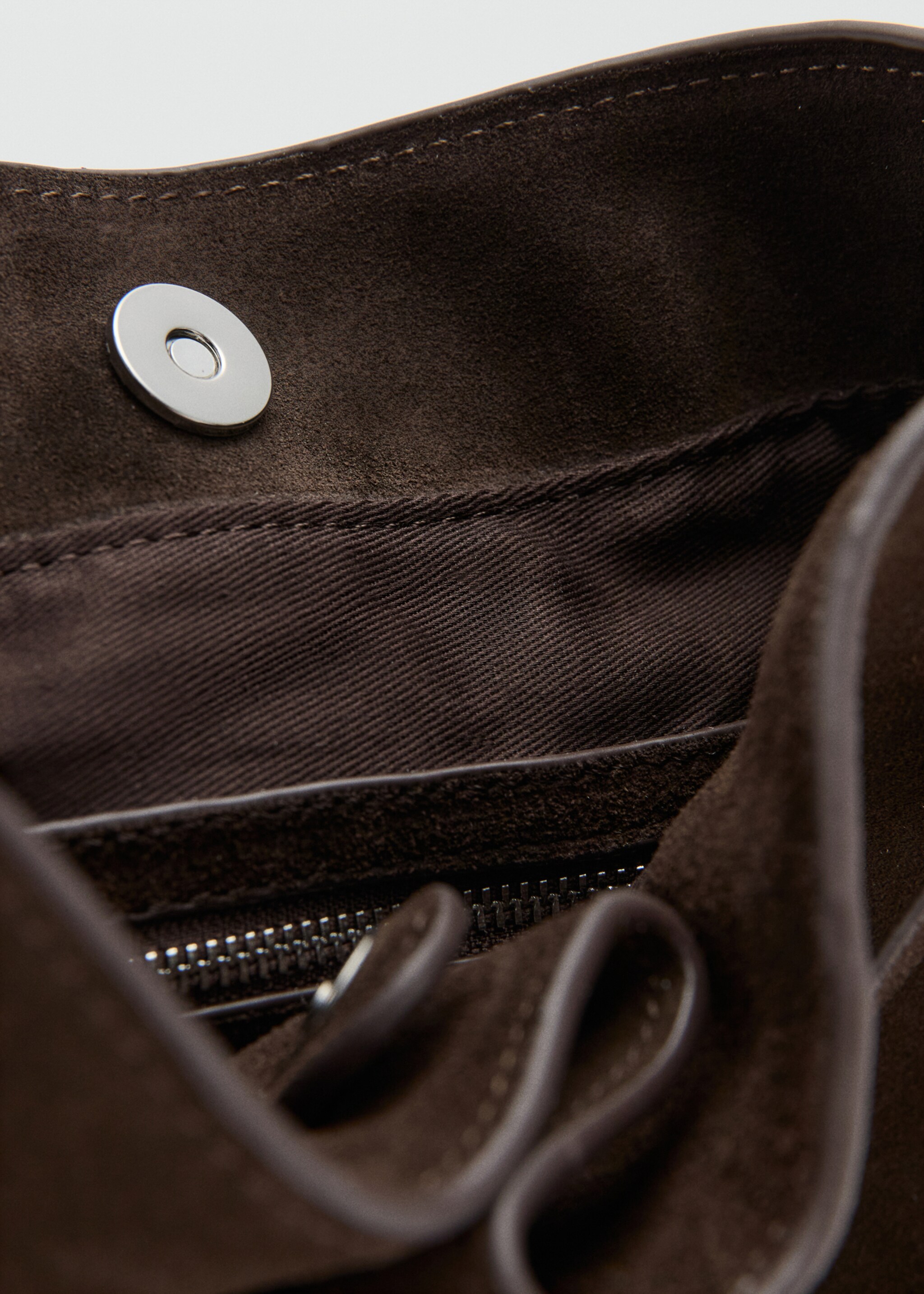 Suede bucket bag with buckle - Details of the article 2, Chocolate. Ref: 27031212-00.