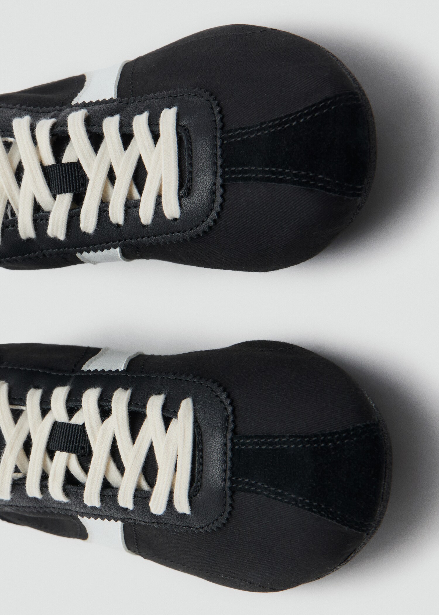 Tennis combinées à lacets - Détail de l'article 1