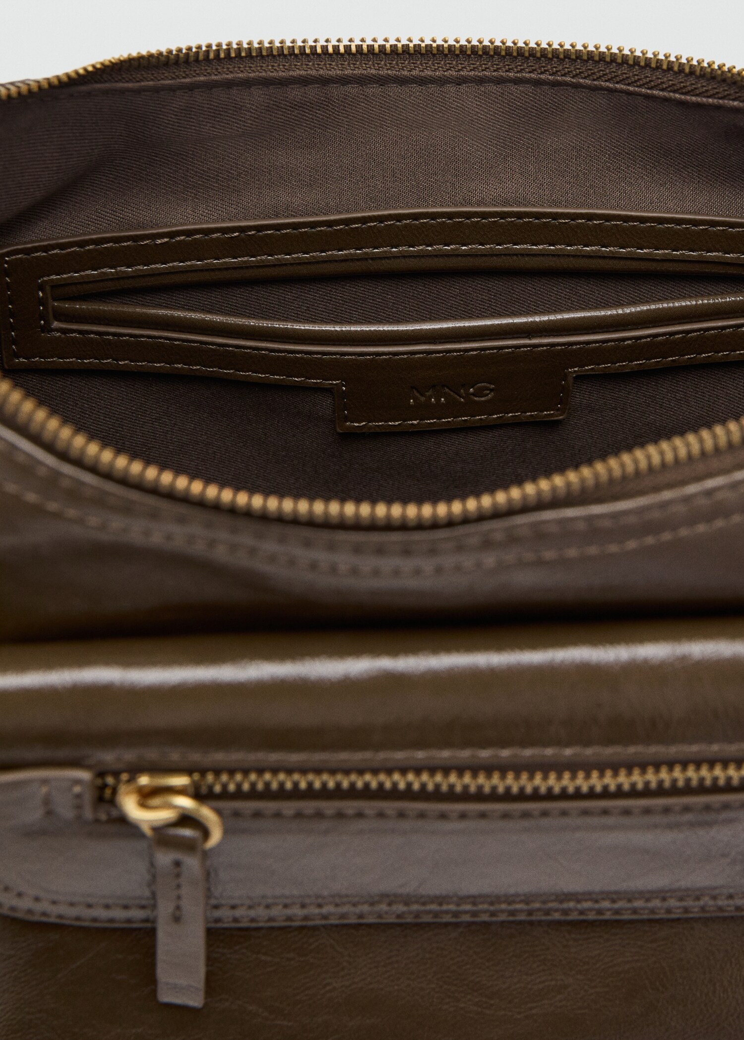 Shoulder bag with pockets - Details of the article 2
