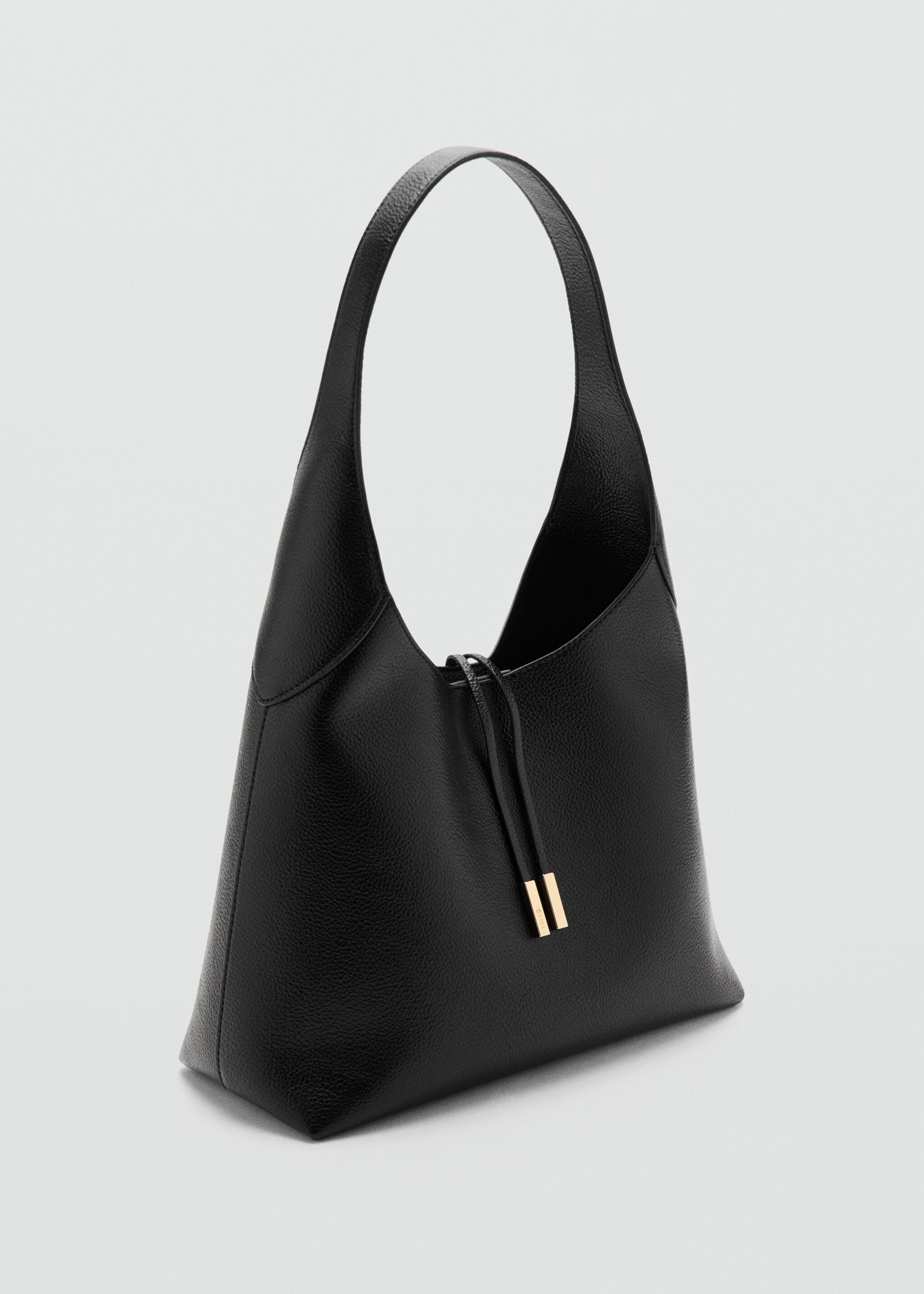 Shoulder bag with metal detail - Medium plane, Black. Ref: 27031237-00.
