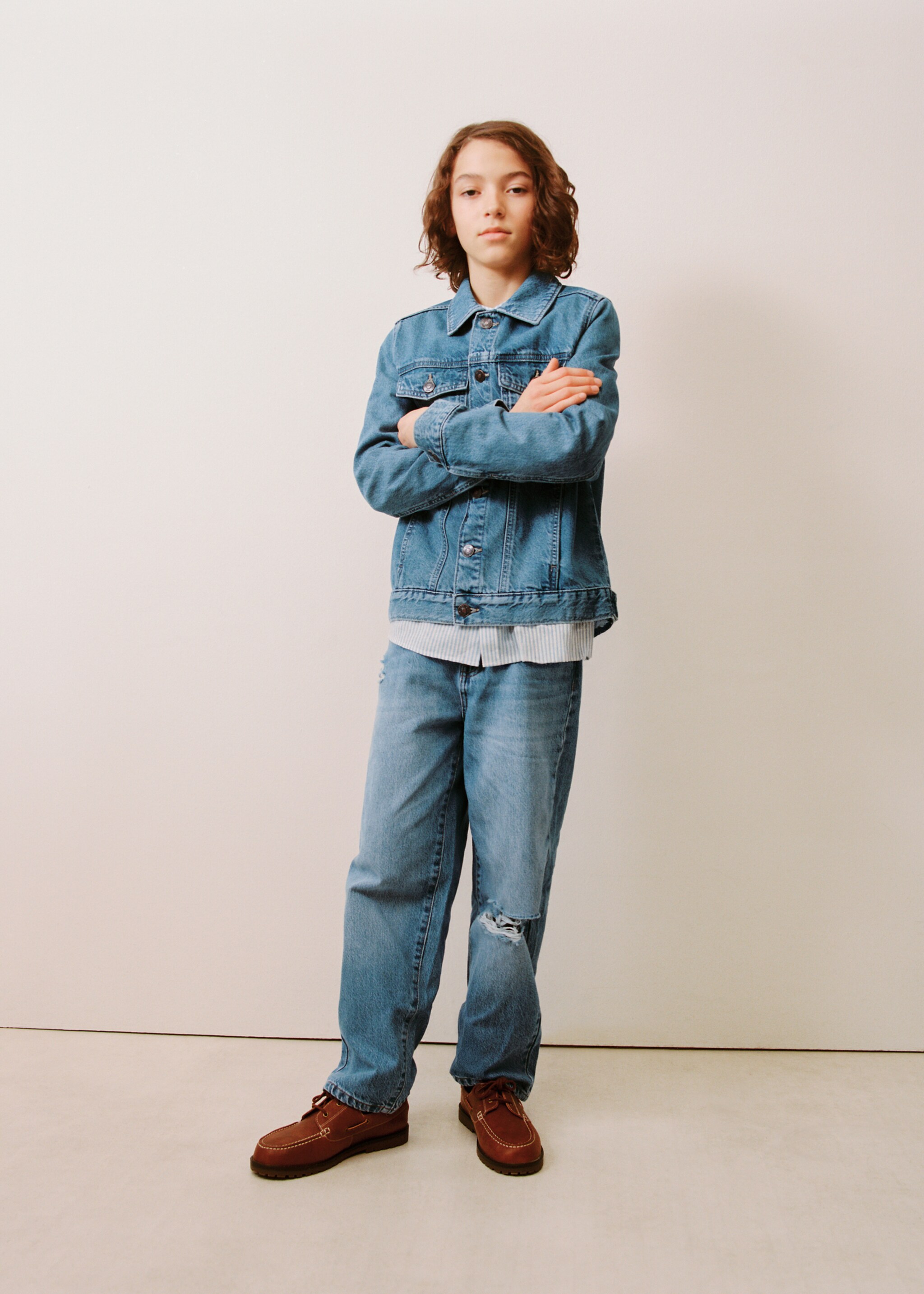 Mid-rise straight jeans - Details of the article 6, Medium Blue. Ref: 27031242-00.