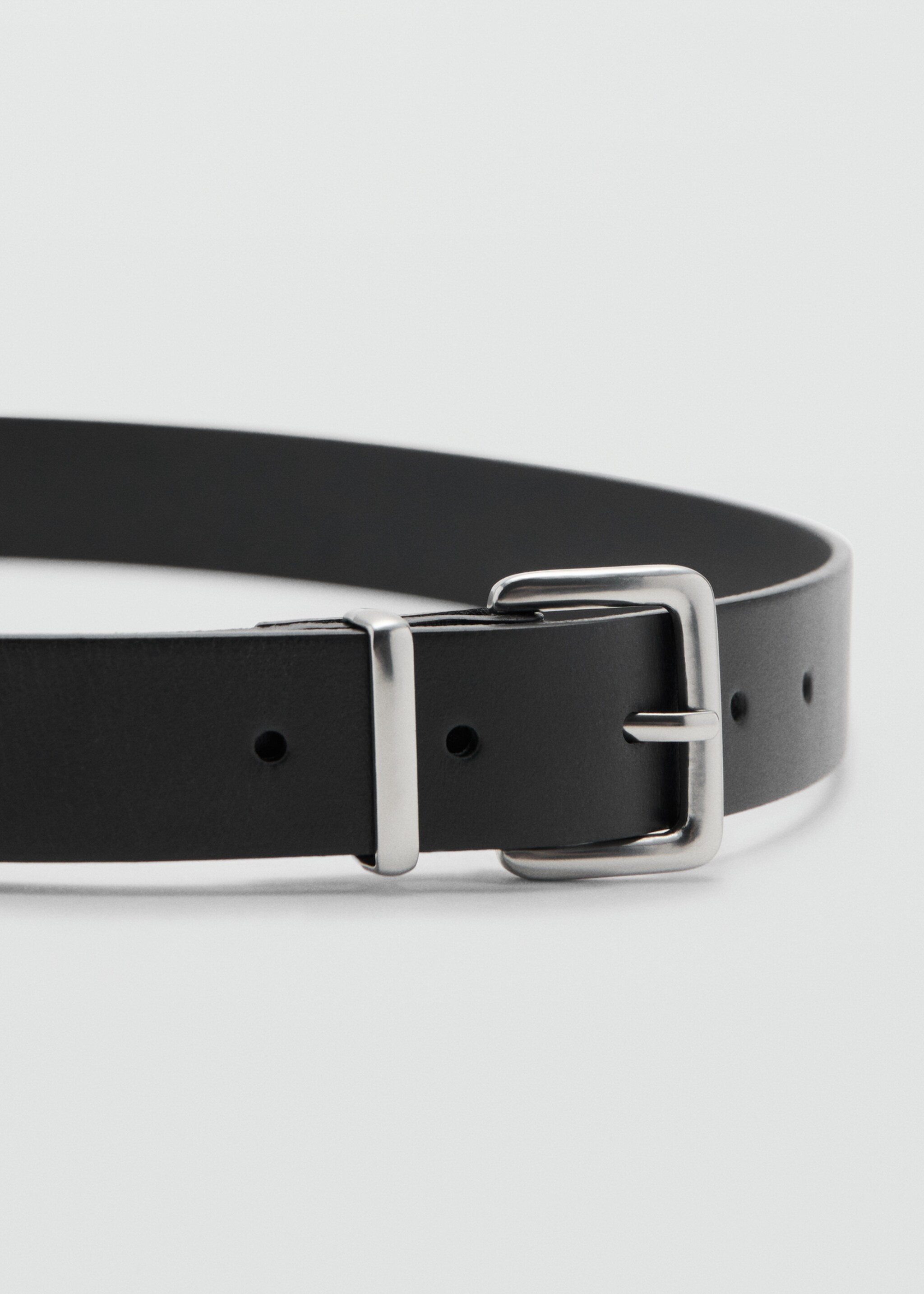 Buckle leather belt - Medium plane, Black. Ref: 27031251-00.