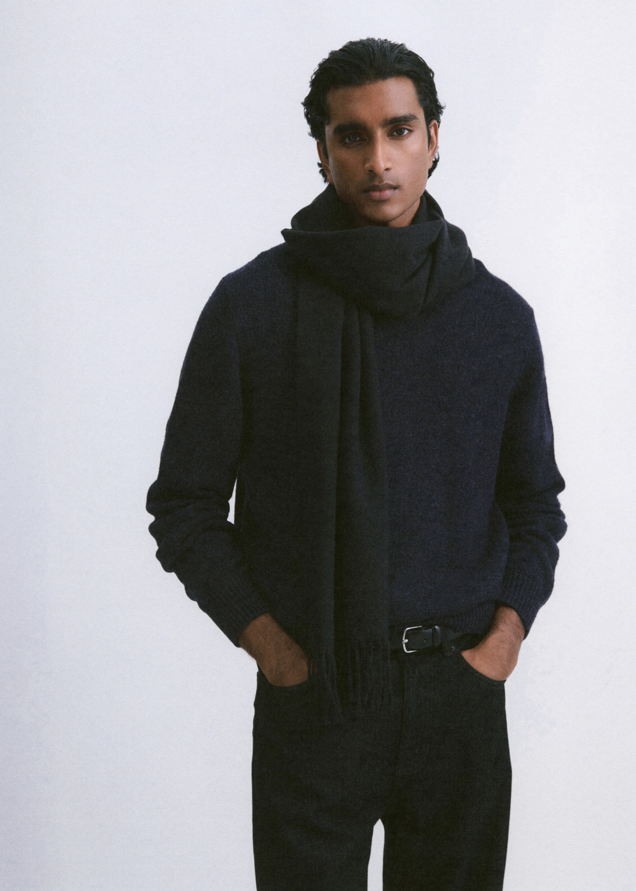 Ribbed-neck wool-blend sweater - Details of the article 5, Navy. Ref: 27031255-00.