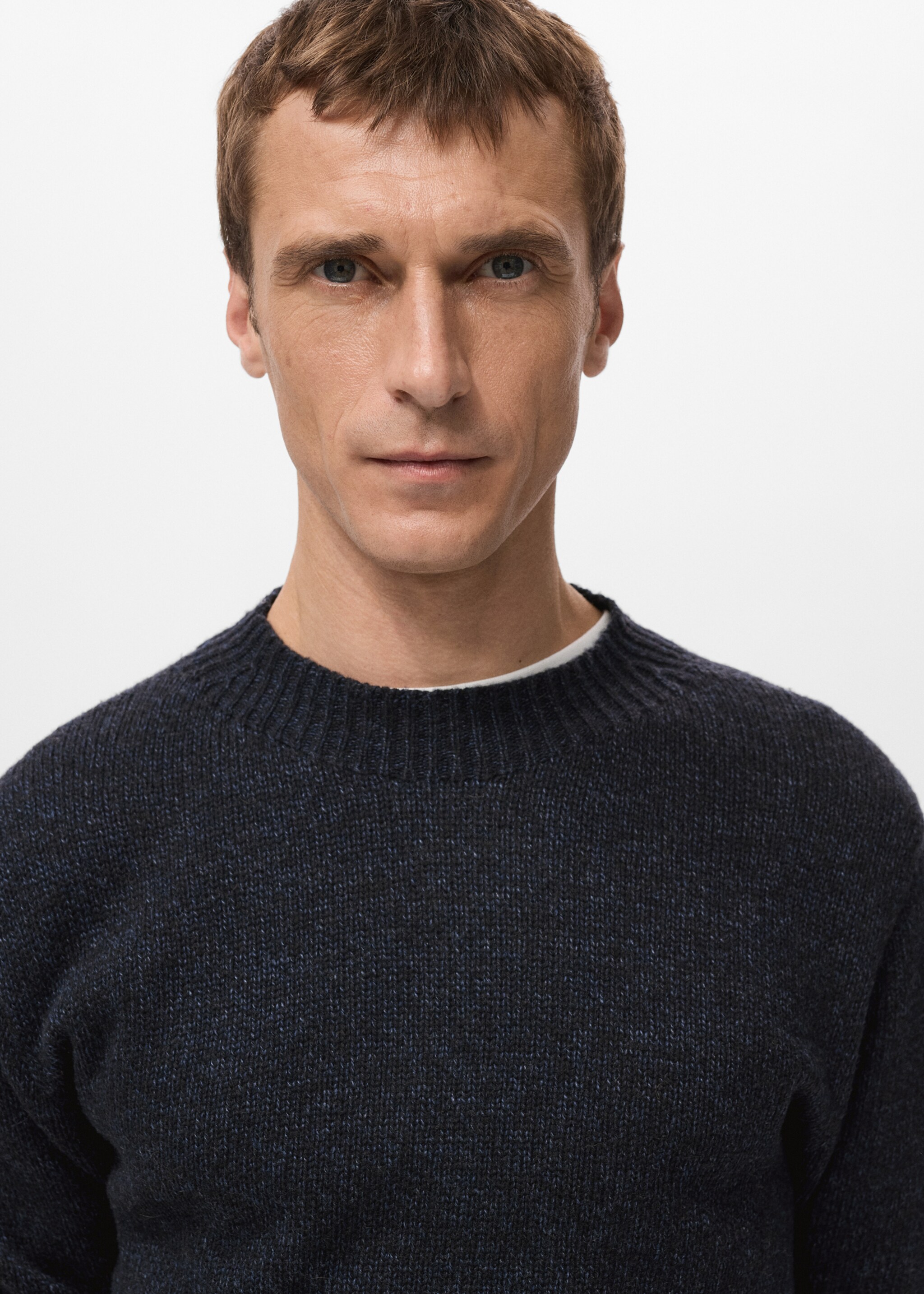 Structured wool-blend knitted sweater - Details of the article 6, Navy. Ref: 27031255-00.