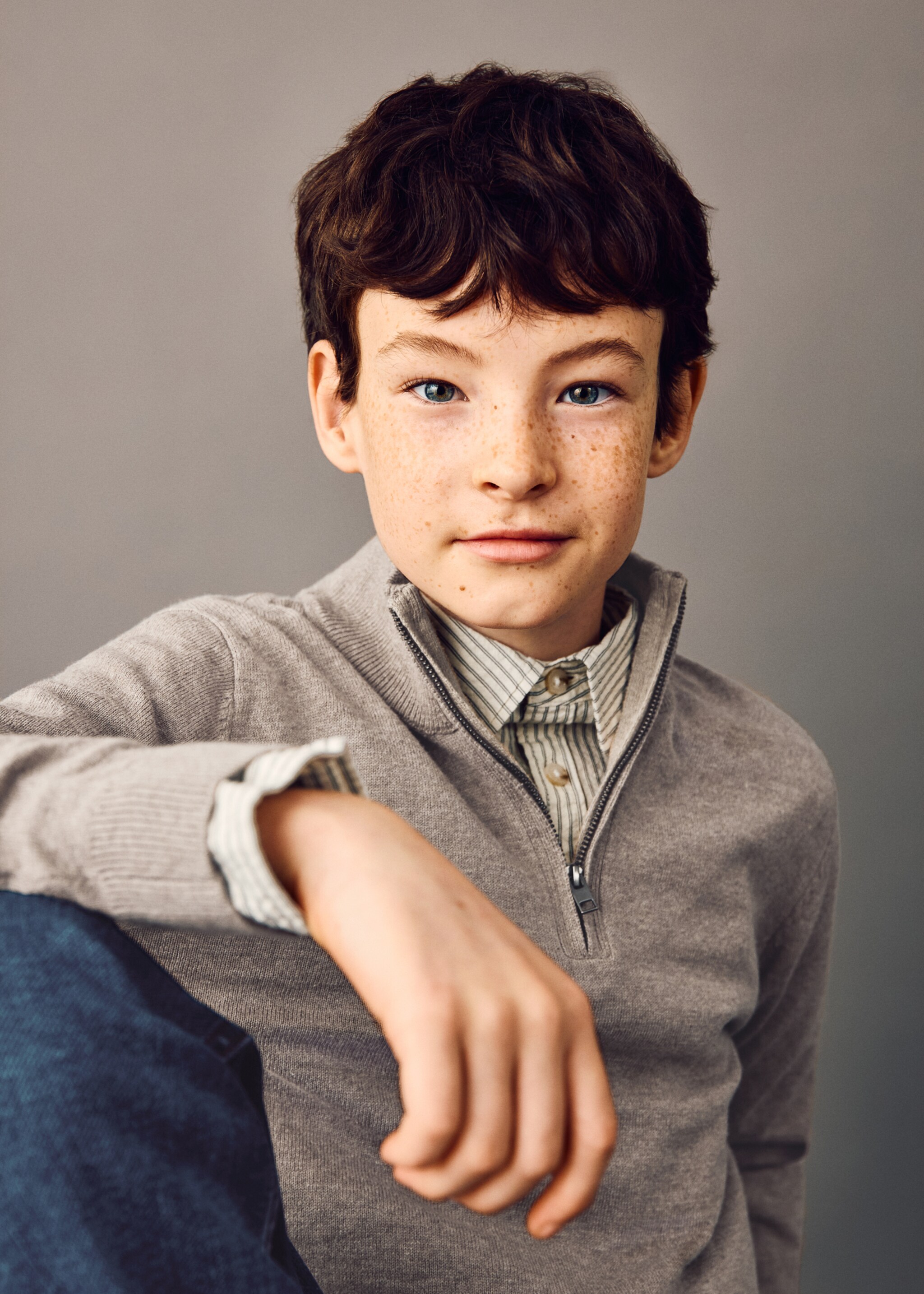 كنزة بياقة مع صمام منزلق - رؤية وسط, بني متوسط. Ref: 27031259-00.