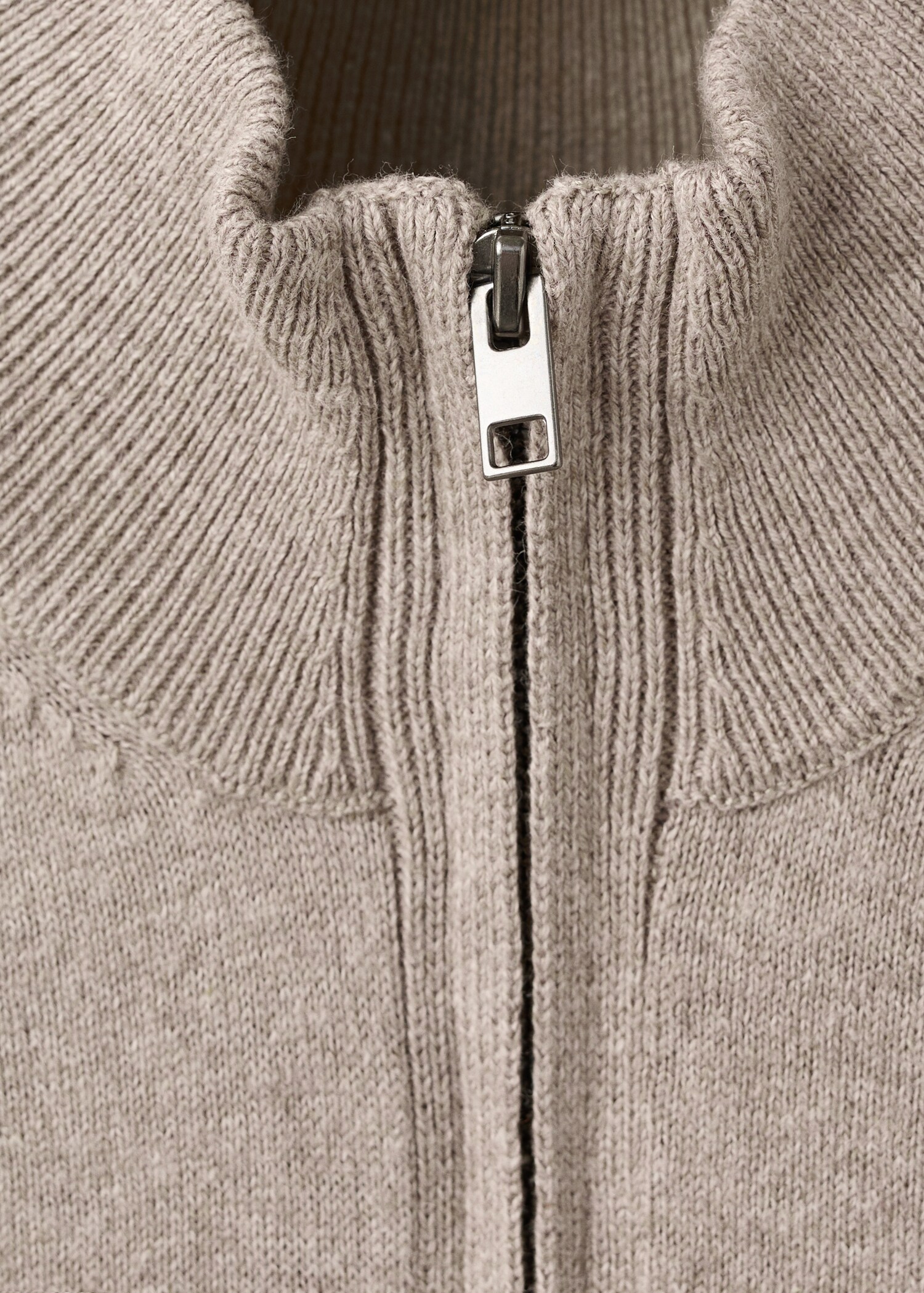 Zip neck jumper - Details of the article 8