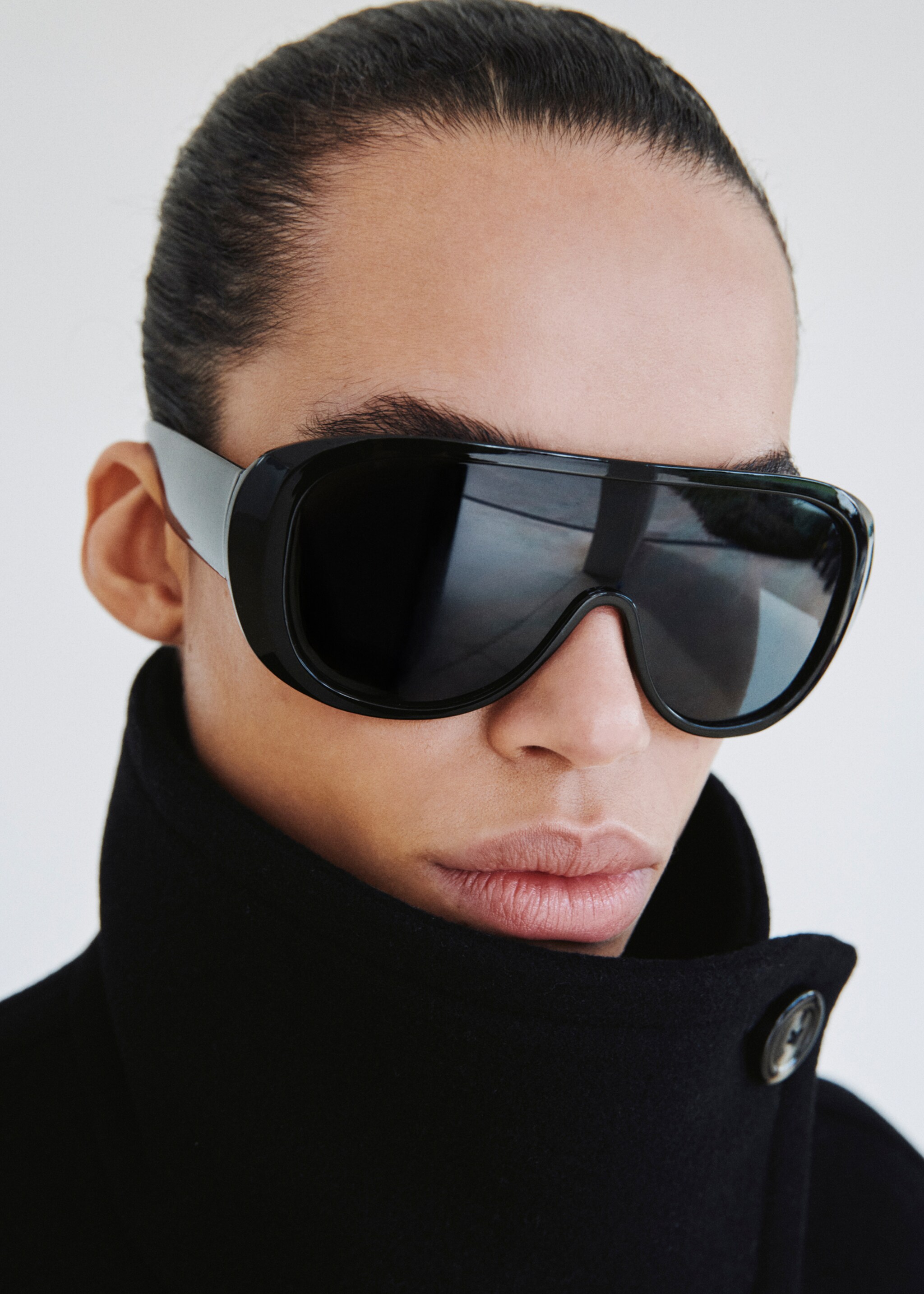 Wool-blend funnel-neck coat - Details of the article 1, Black. Ref: 27031261-00.