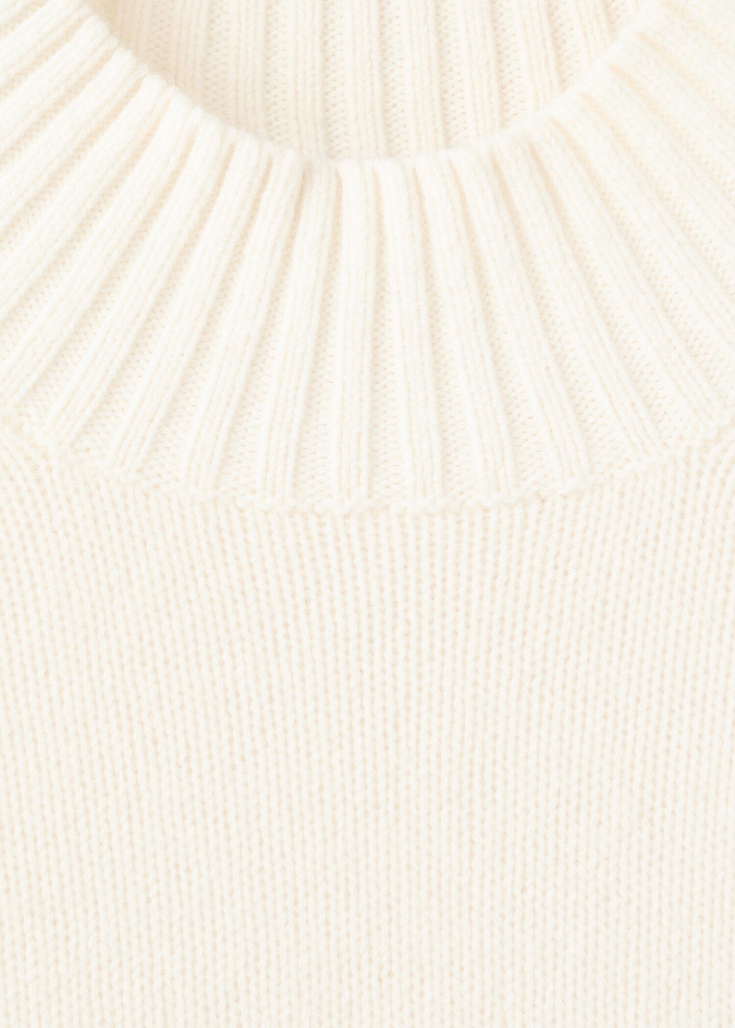 100% Italian wool knitted sweater - Details of the article 8