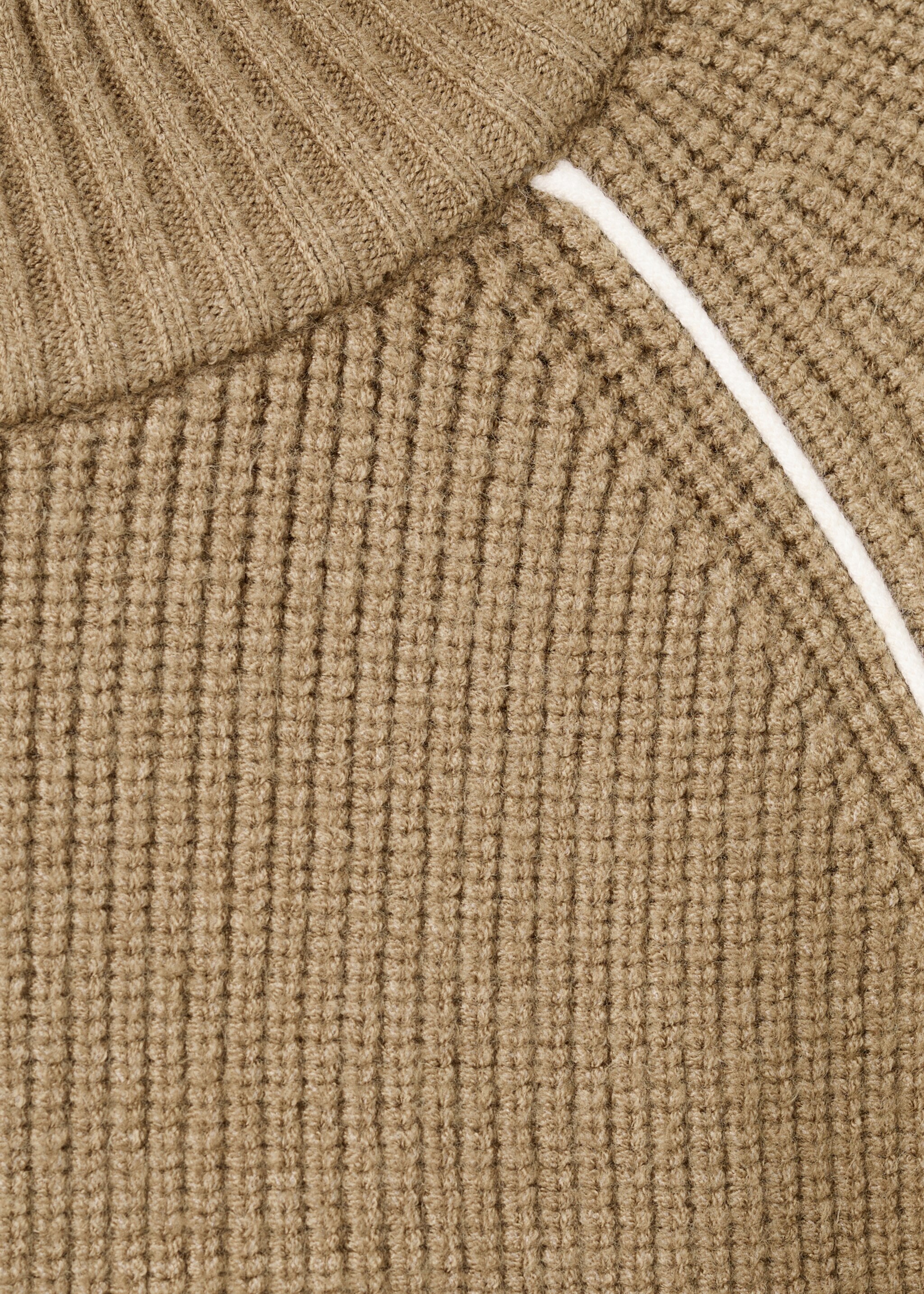 كنزة بياقة بيركنز بخطوط متباينة - تفاصيل المنتج 8, بني متوسط. Ref: 27031267-00.