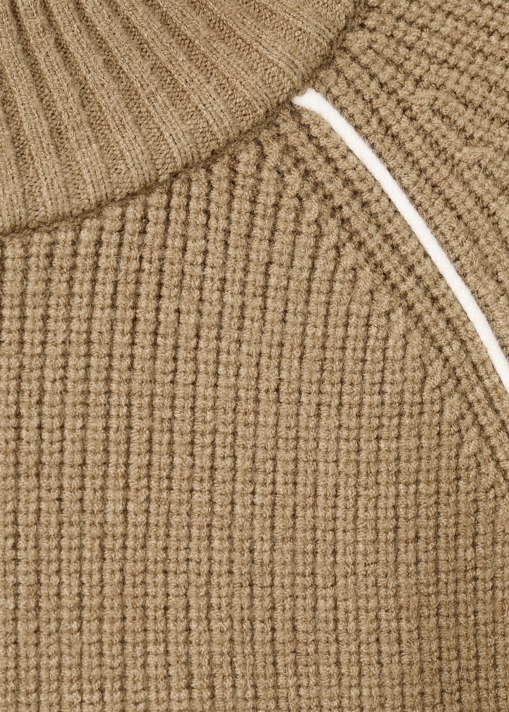 Sweater with contrasting stripes and perkins collar