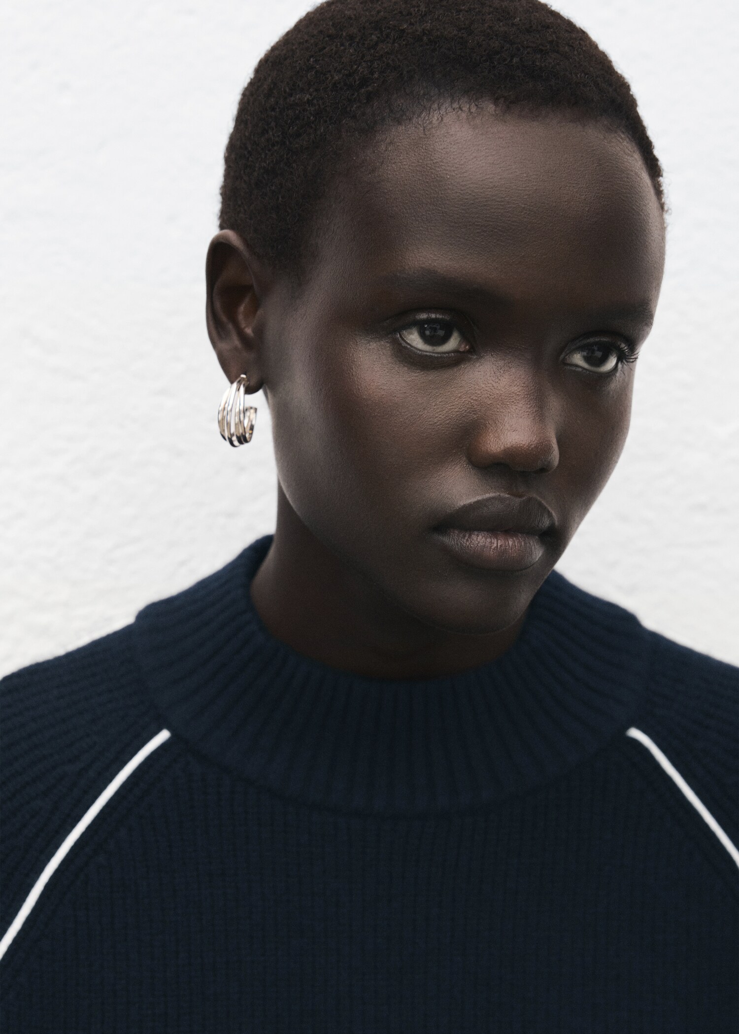 كنزة بياقة بيركنز بخطوط متباينة - تفاصيل المنتج 2