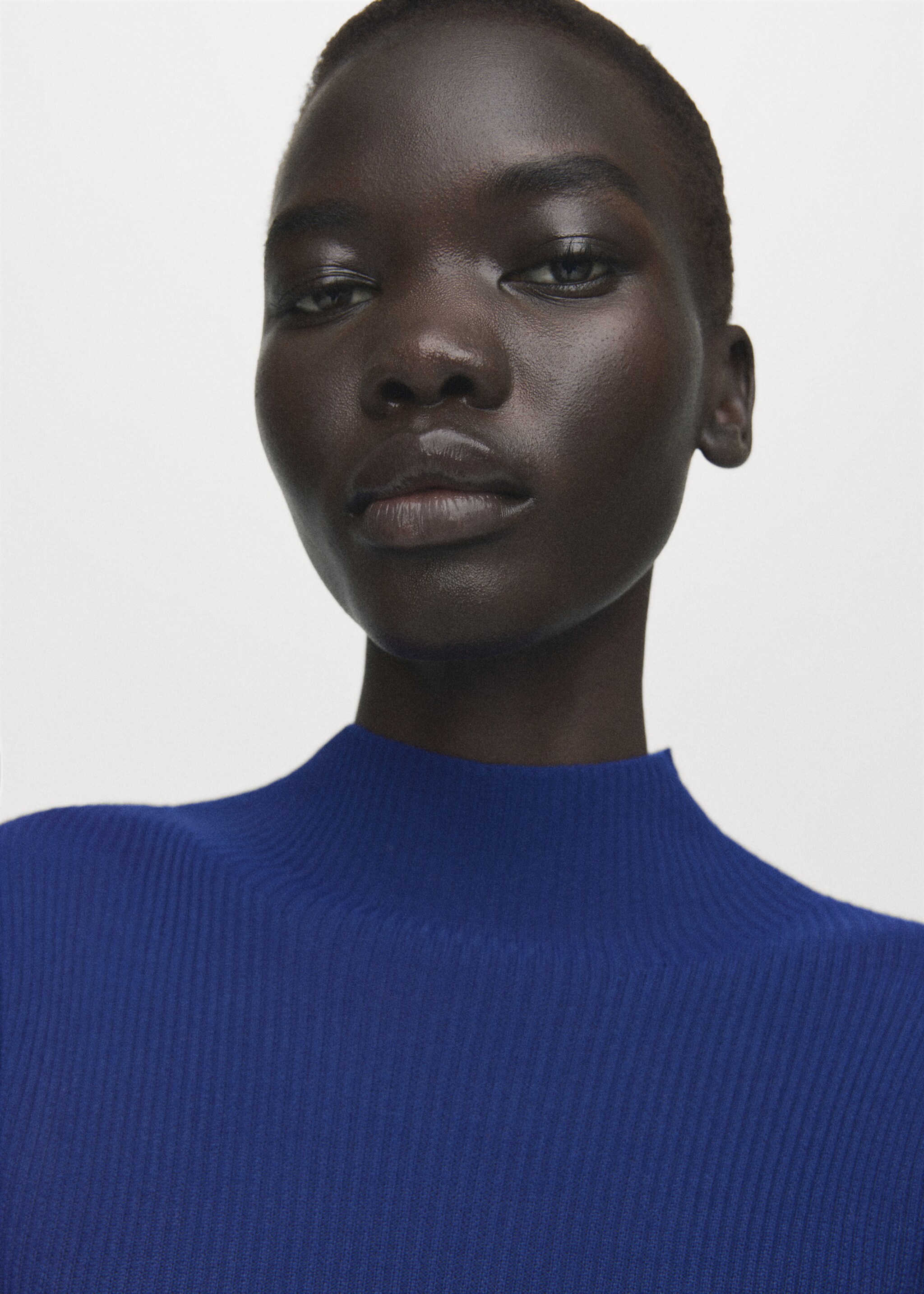 Sweater with asymmetrical turtleneck - Details of the article 1, Vibrant blue. Ref: 27031268-00.